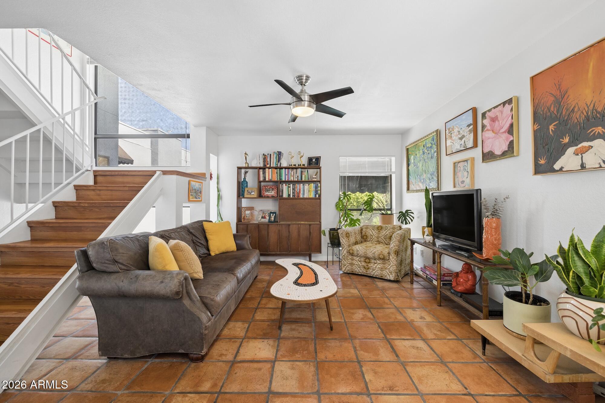 2 W GEORGIA Avenue 7
