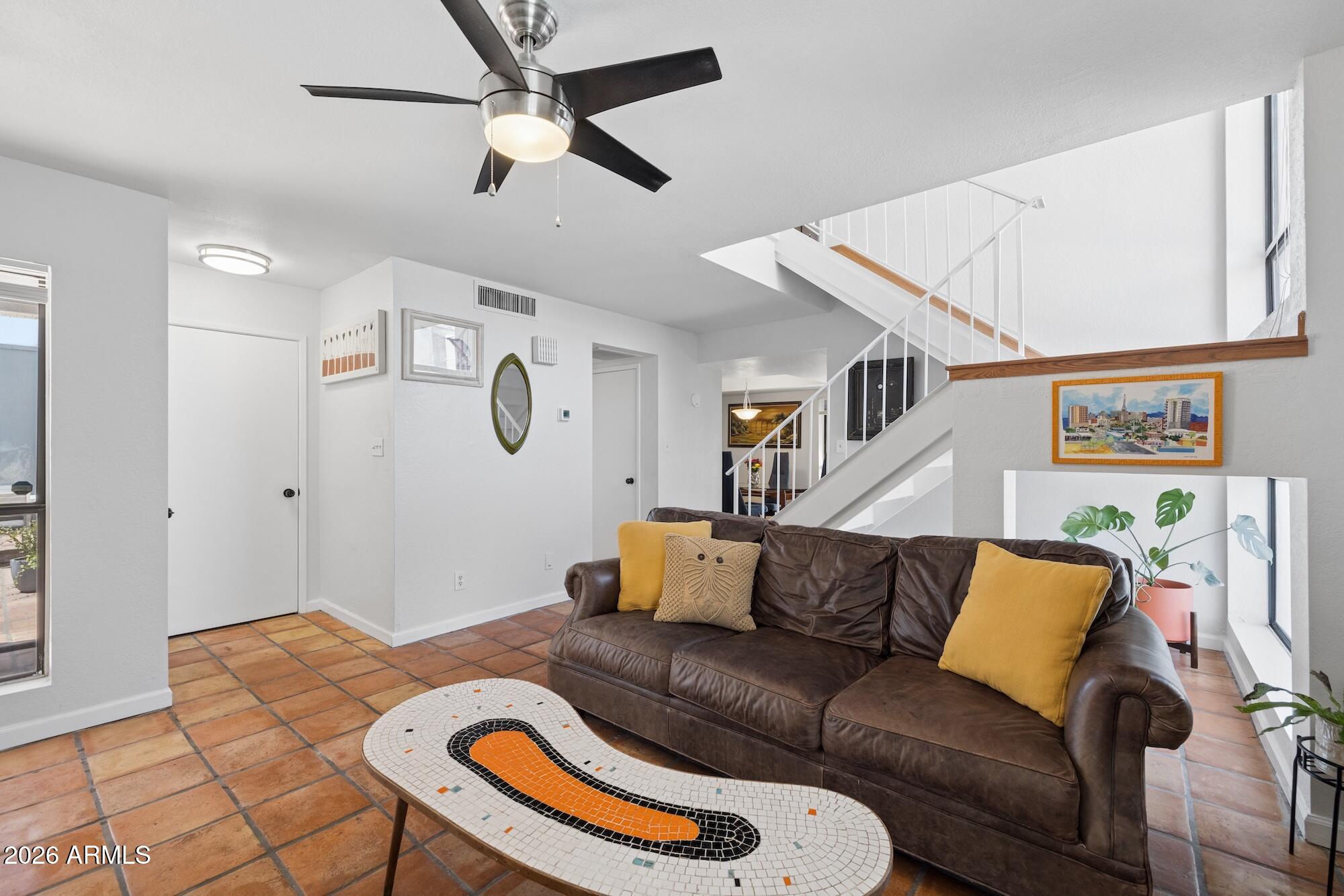 2 W GEORGIA Avenue 7