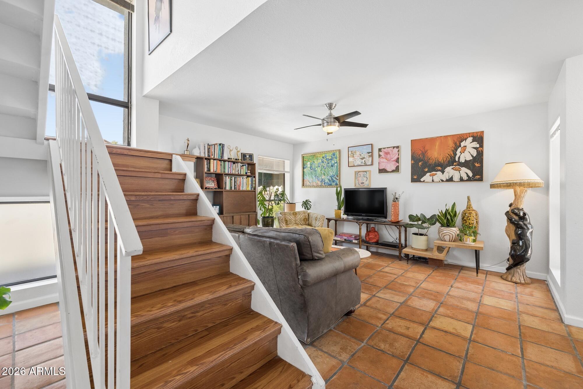2 W GEORGIA Avenue 7