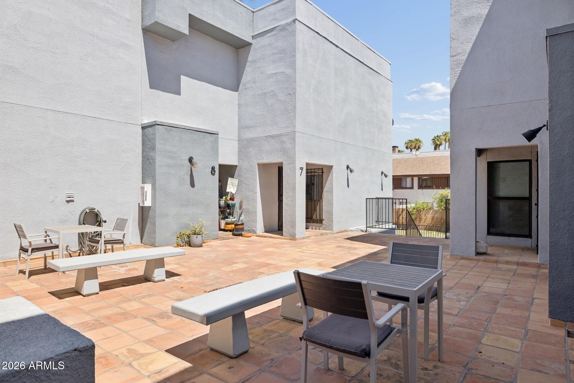 2 W GEORGIA Avenue 7