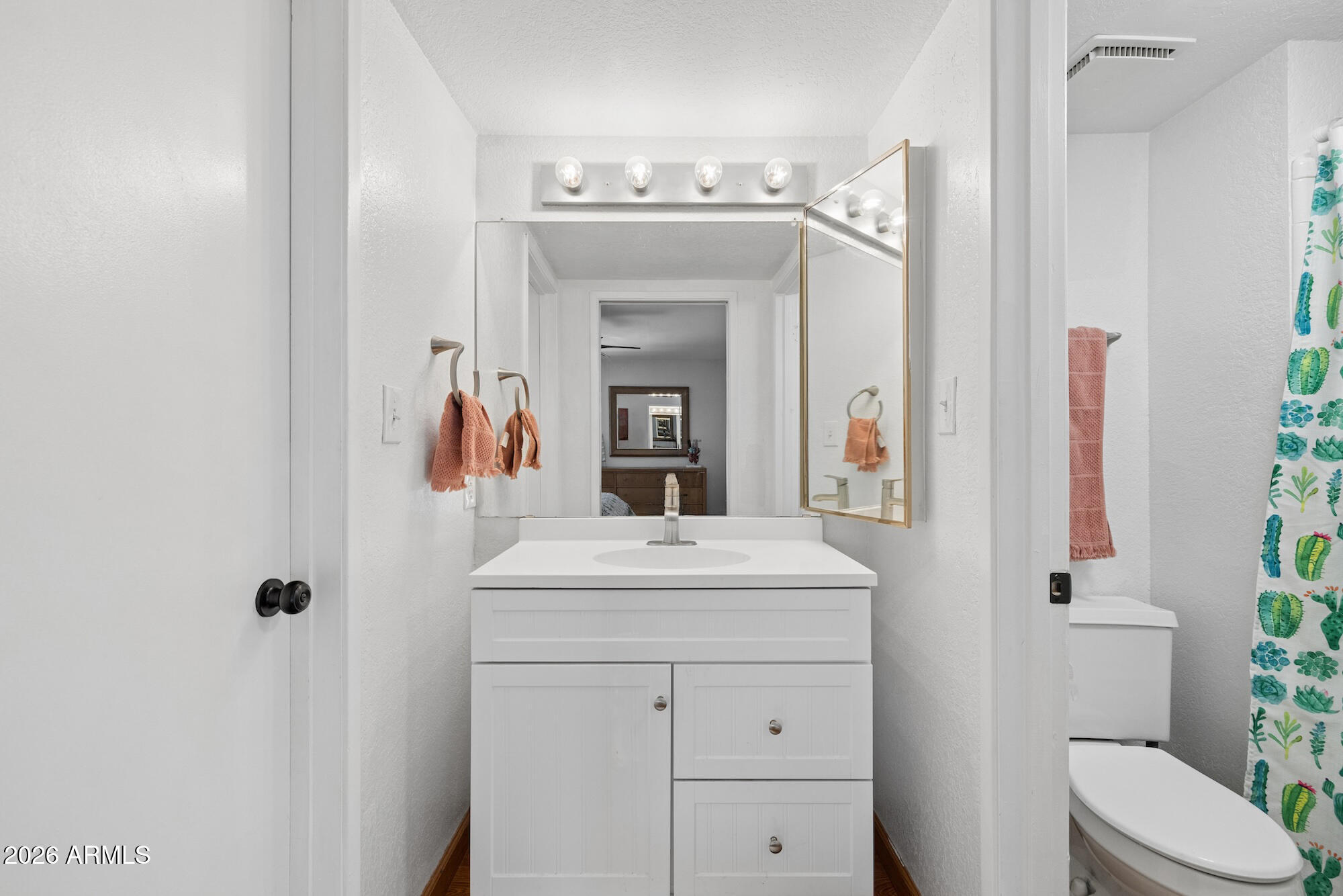 2 W GEORGIA Avenue 7
