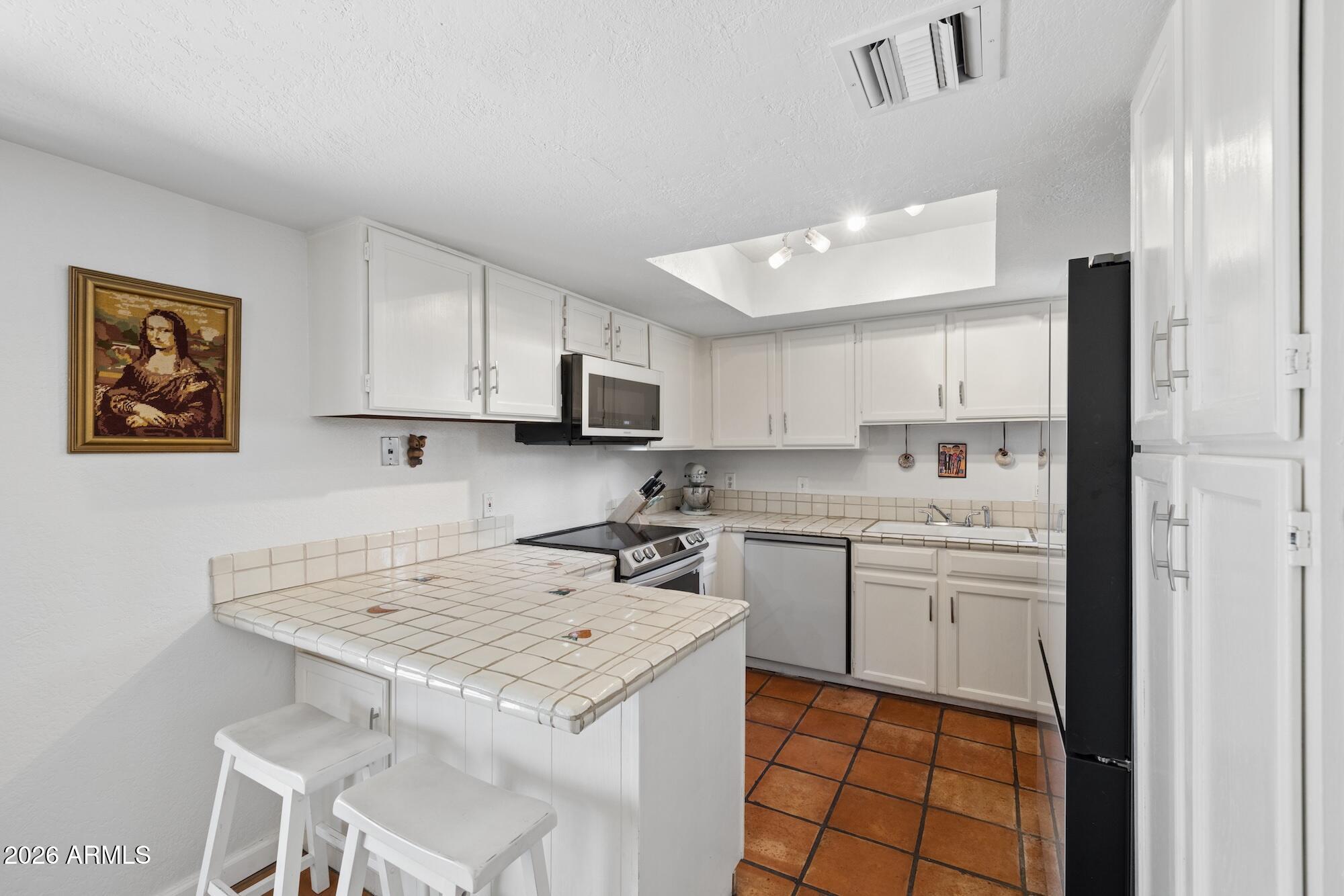 2 W GEORGIA Avenue 7