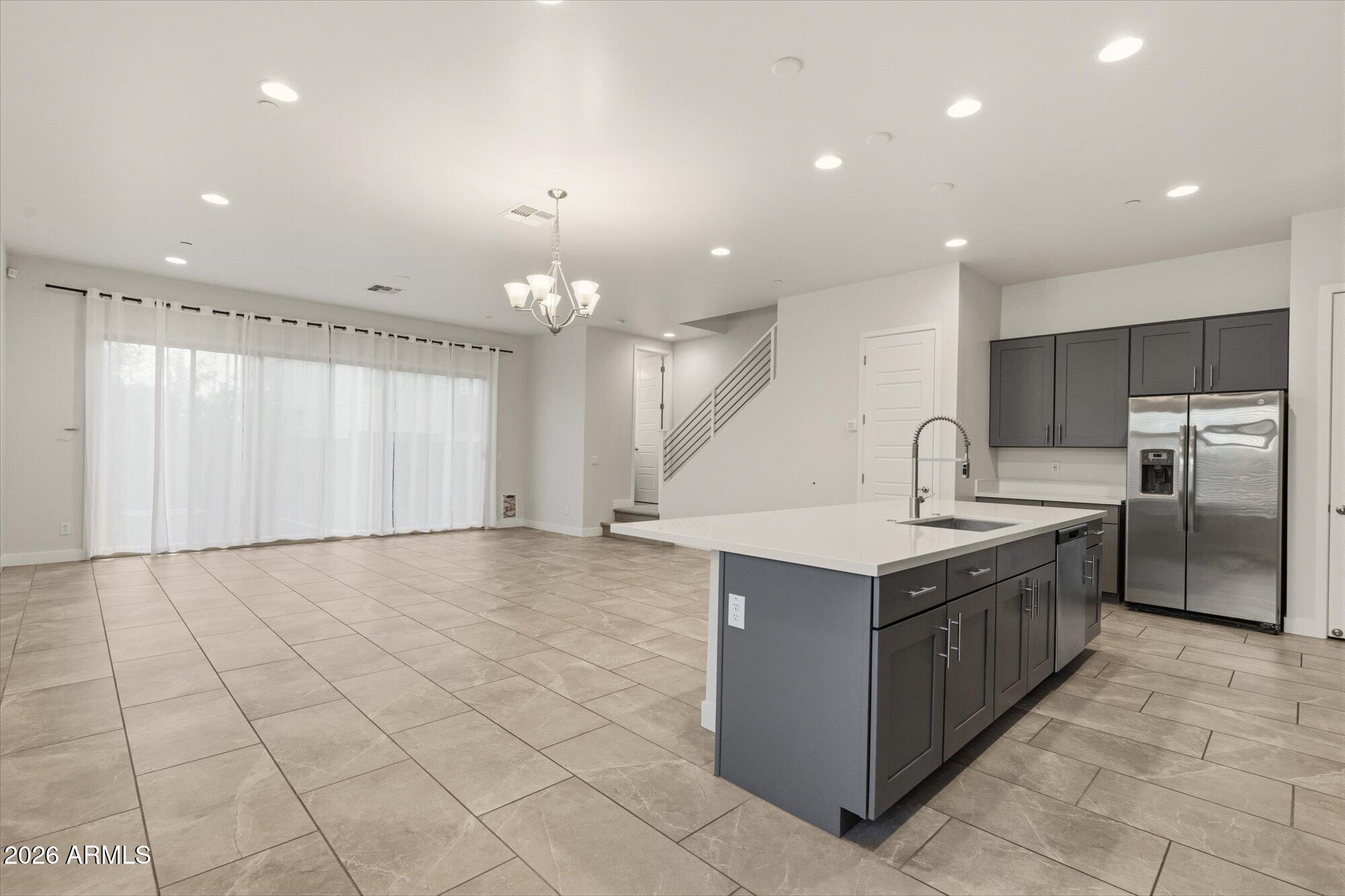 1949 W KINFIELD Trail
