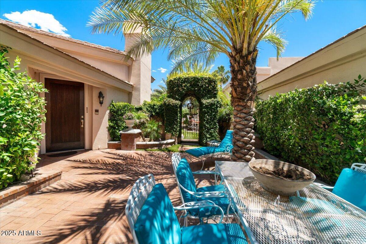 7799 E OAKSHORE Drive