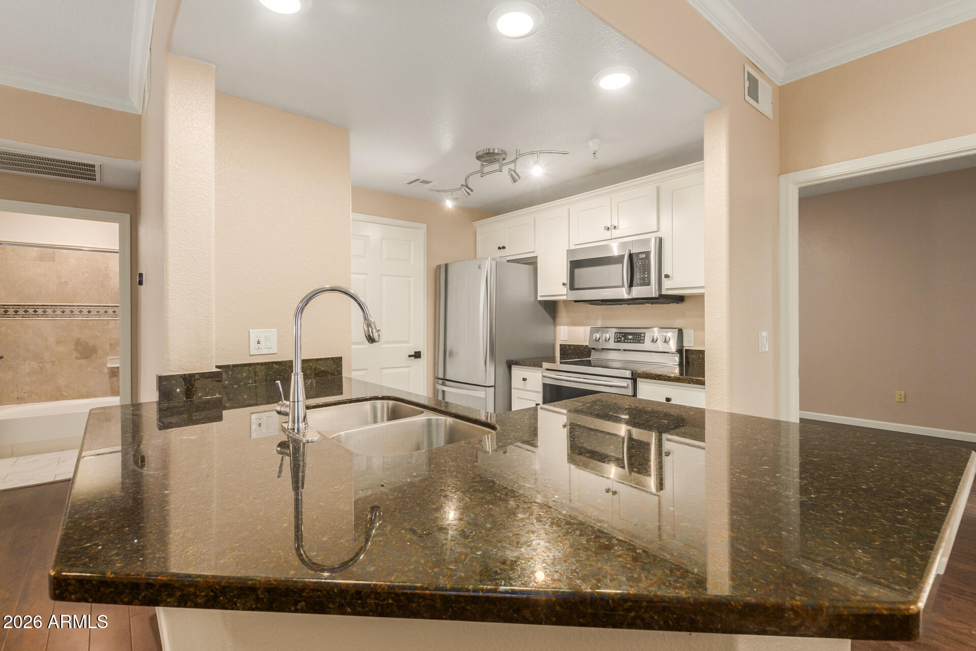 3236 E CHANDLER Boulevard 2088