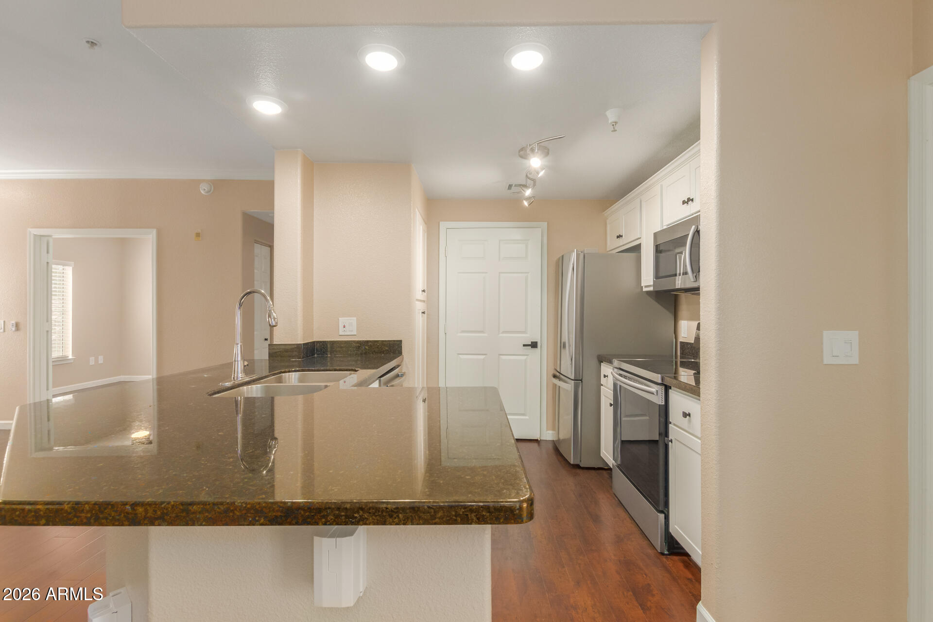3236 E CHANDLER Boulevard 2088