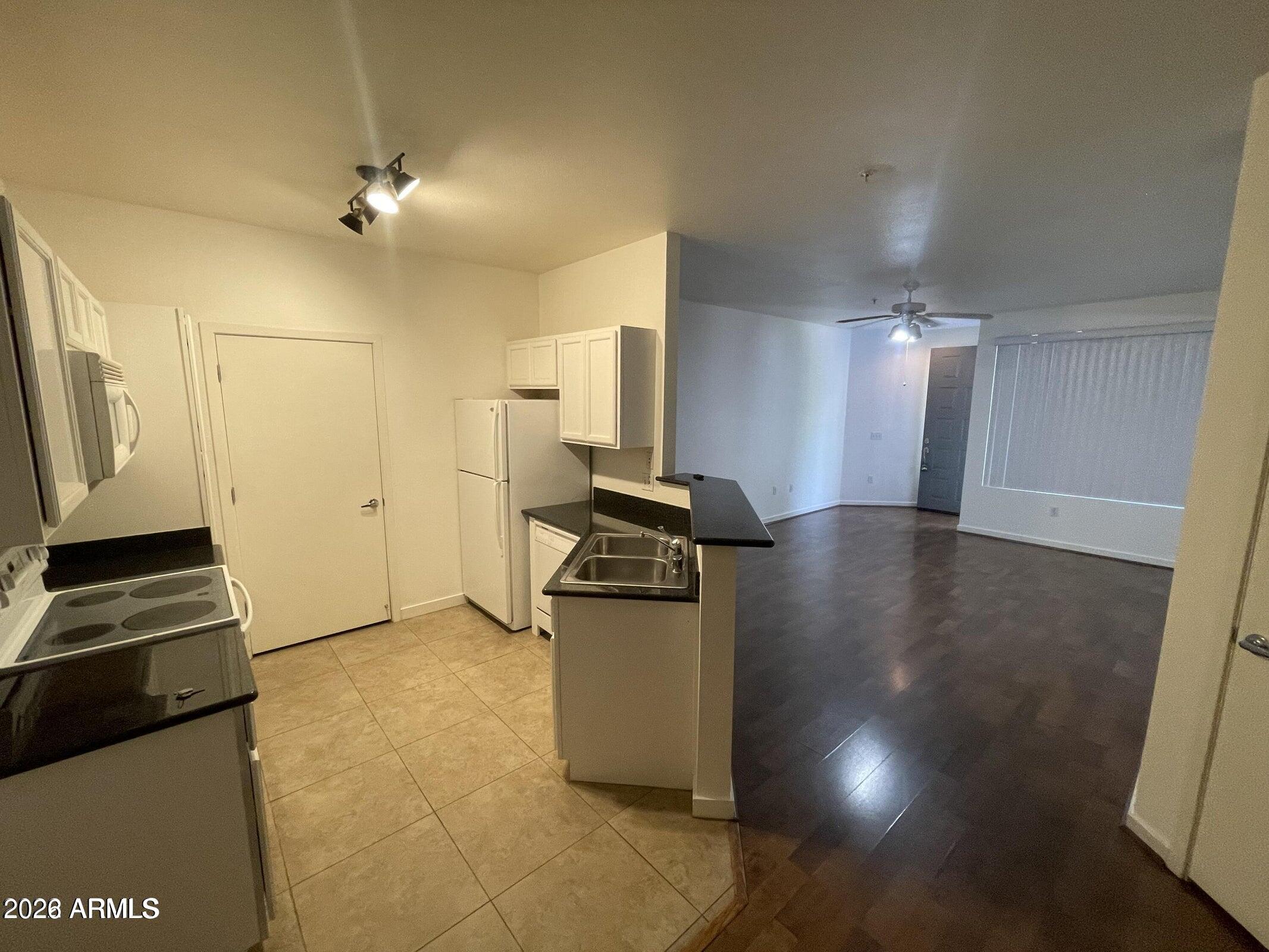3633 N 3rd Avenue Unit 1094