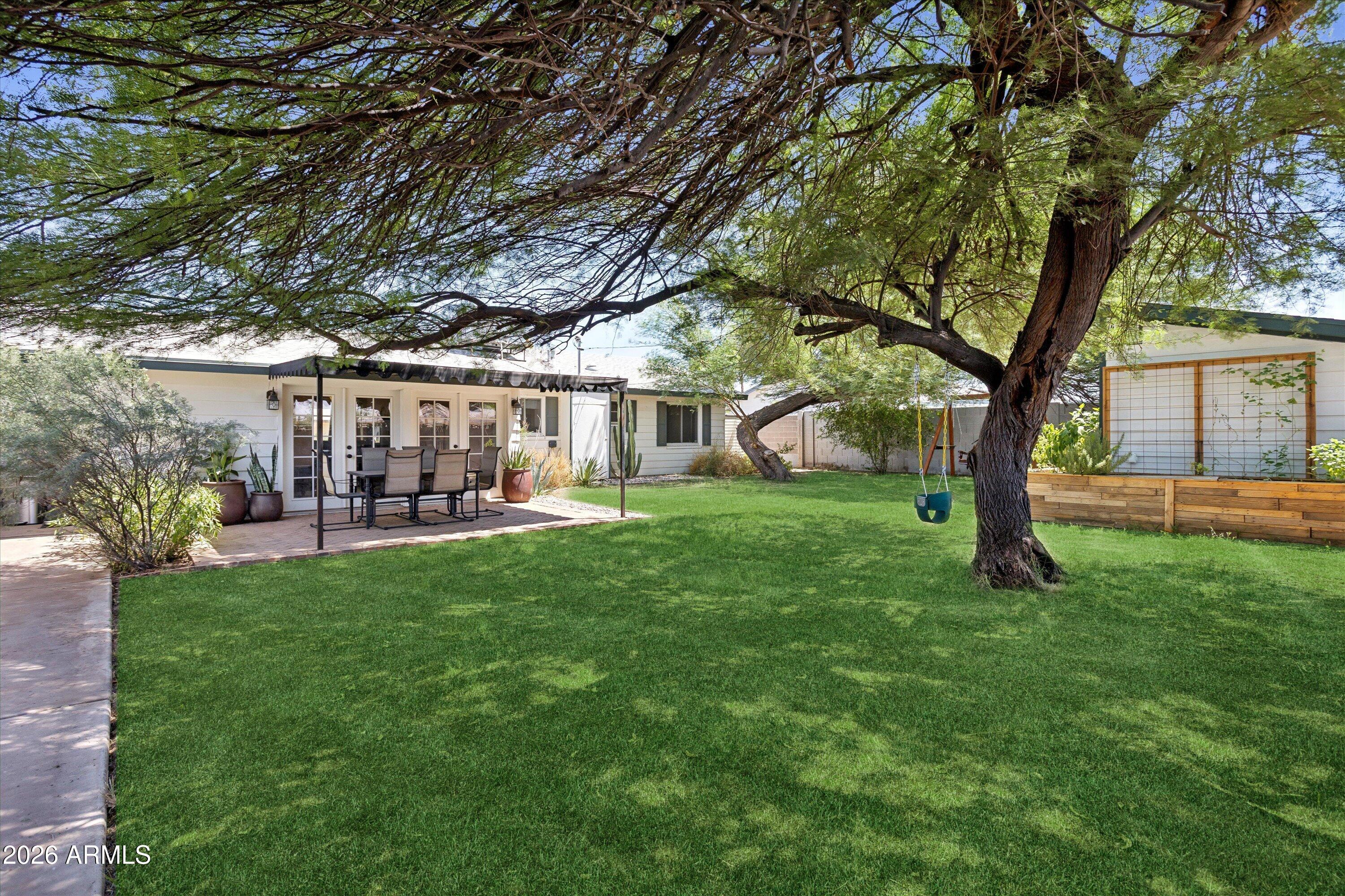 3323 E Palm Lane