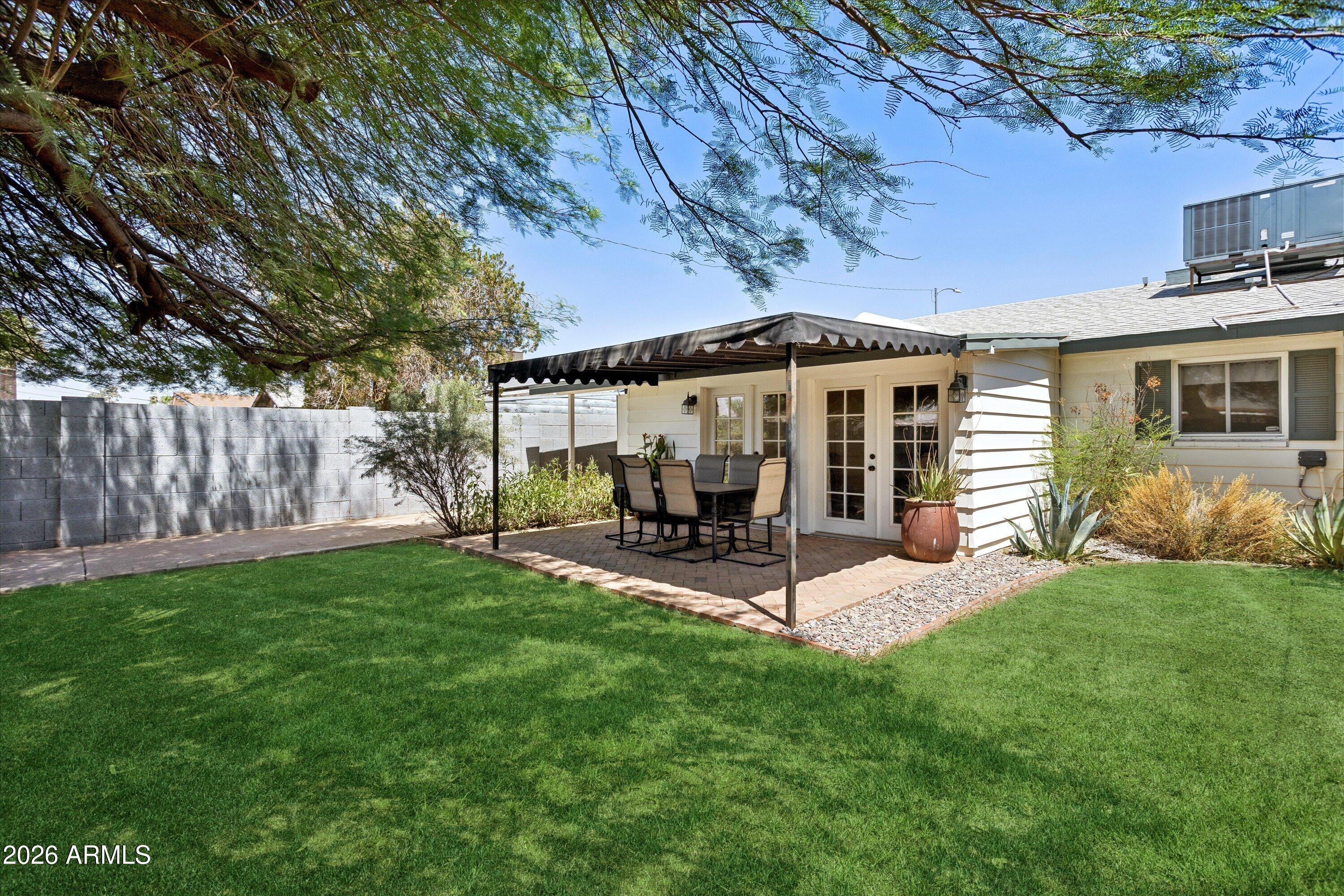 3323 E Palm Lane