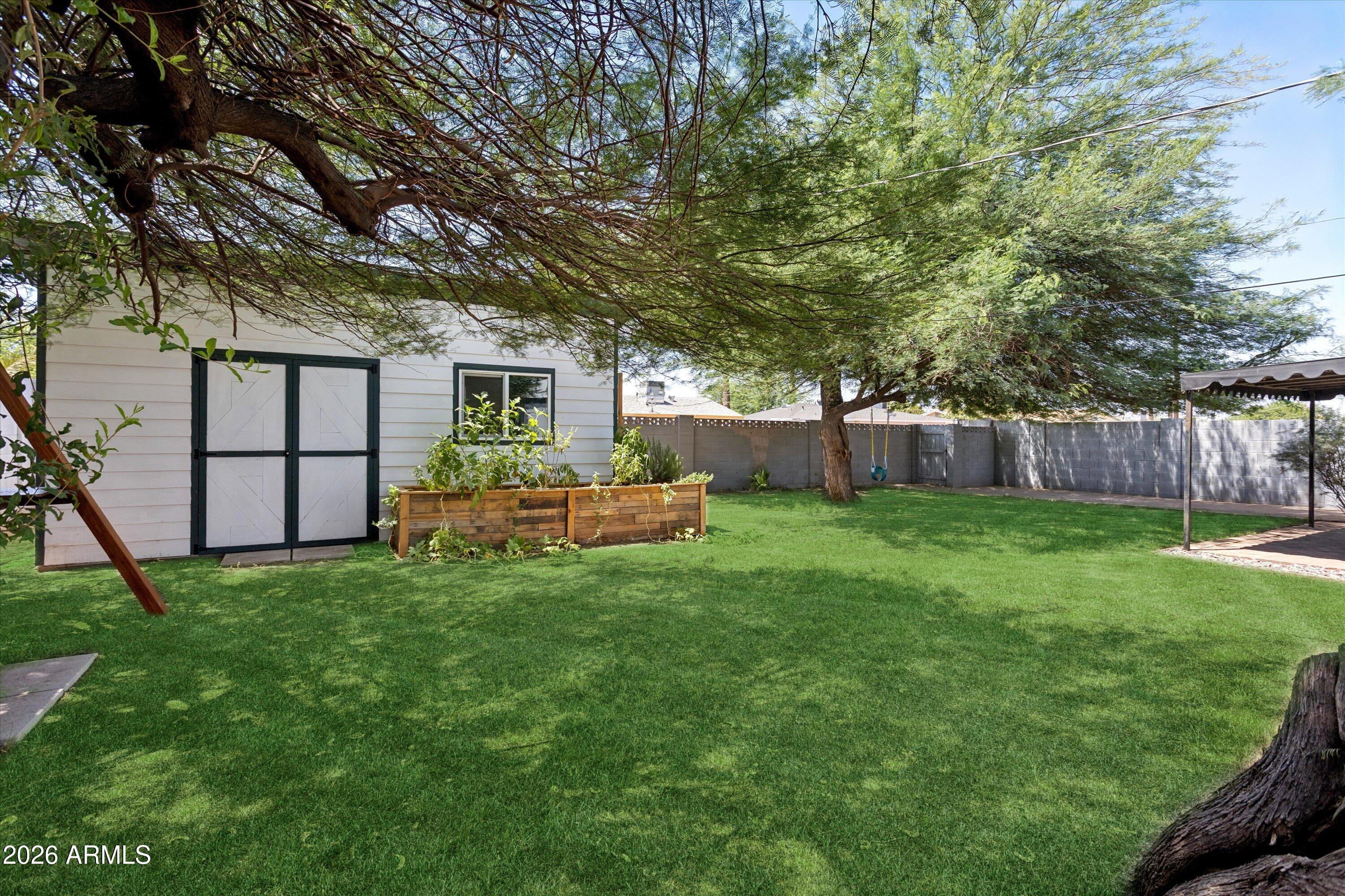 3323 E Palm Lane