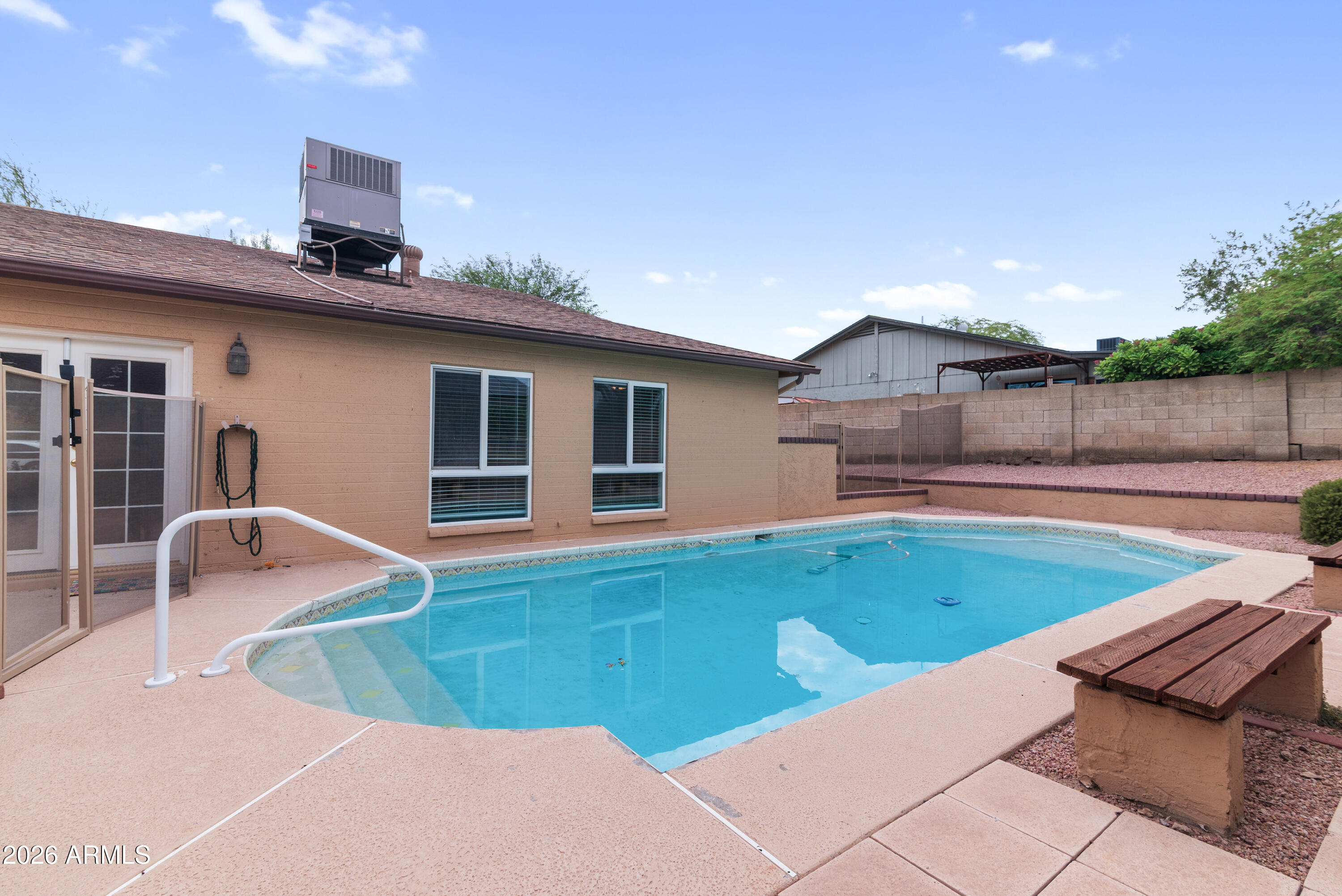 2338 E YUCCA Street