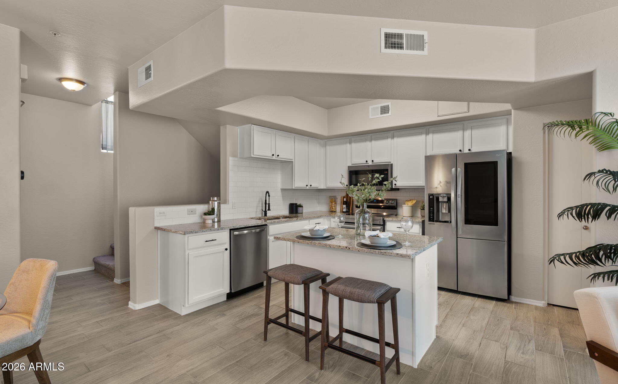 3250 W GREENWAY Road 164