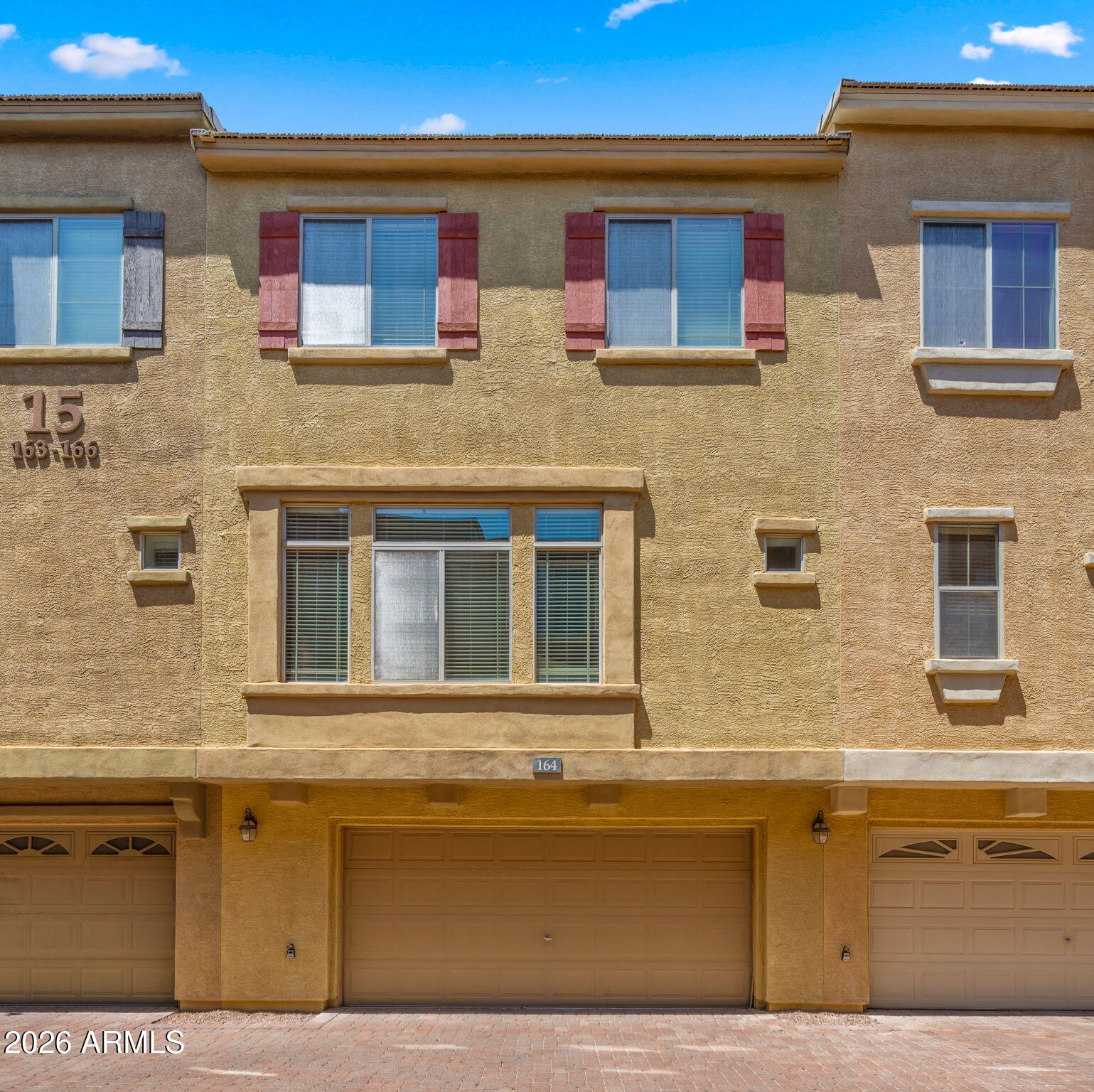 3250 W GREENWAY Road 164