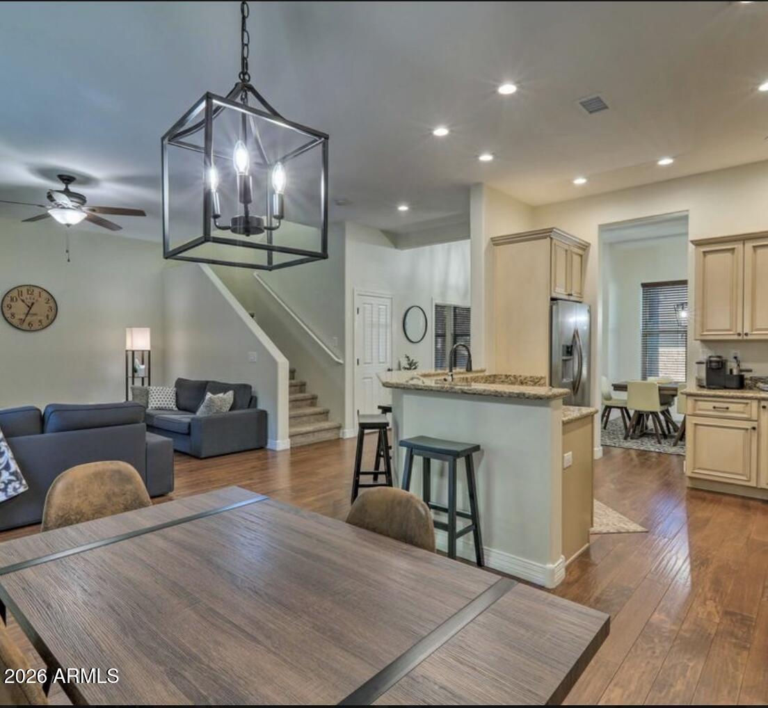 4390 E BURNING TREE Loop