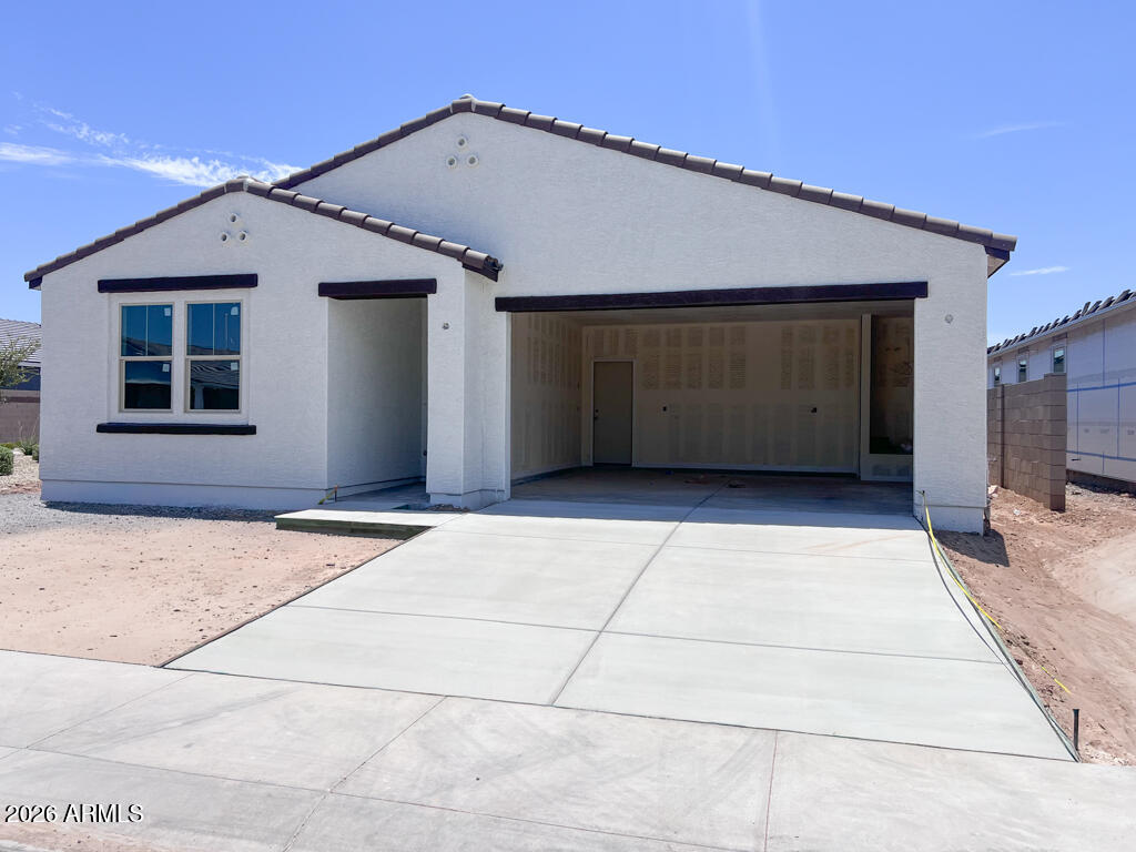 9635 W TAMARISK Avenue