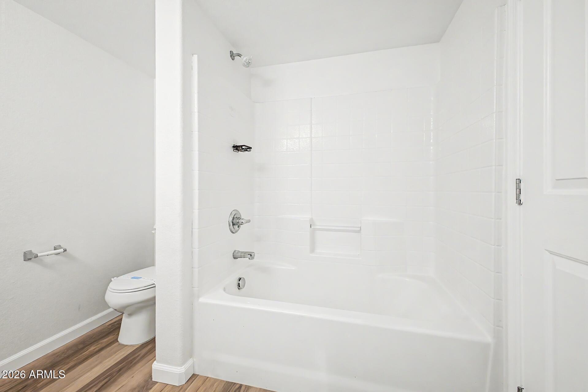 2402 E 5TH Street 1561