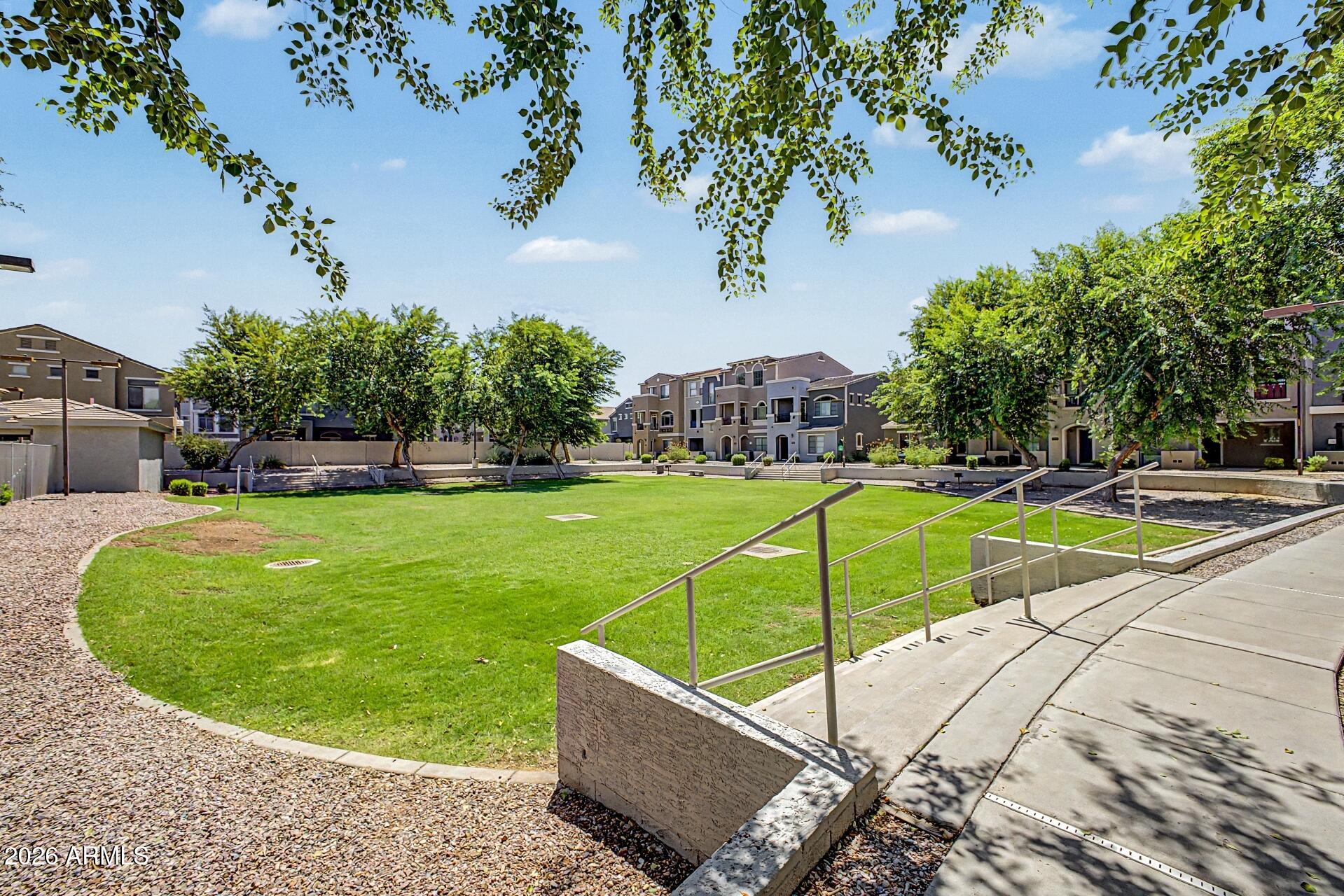 2402 E 5TH Street 1561