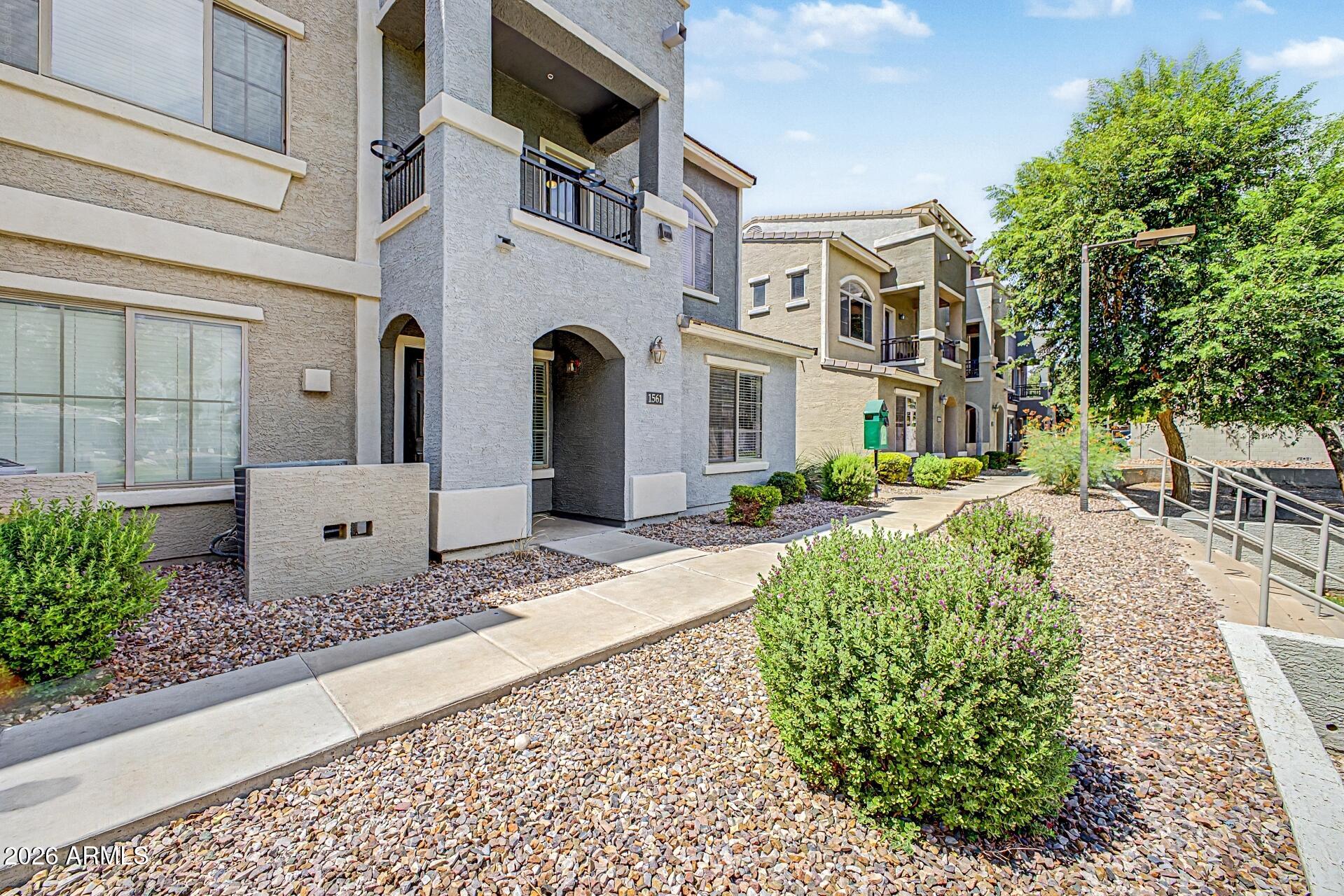 2402 E 5TH Street 1561