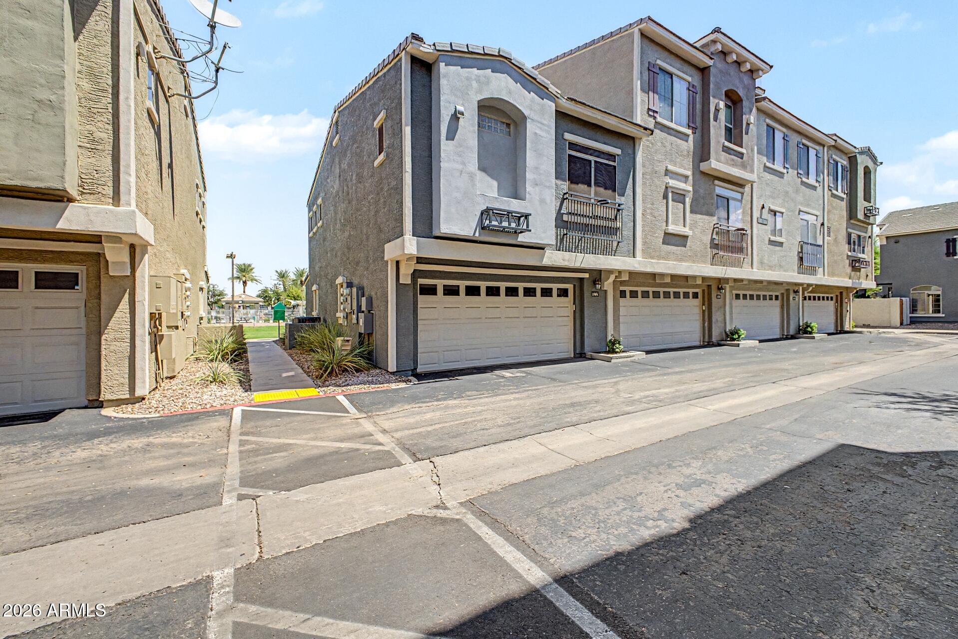 2402 E 5TH Street 1561
