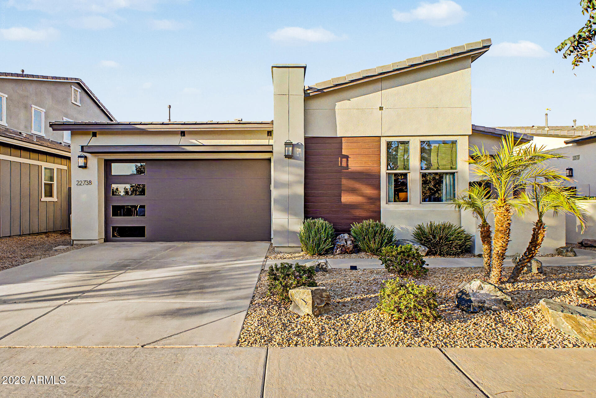 22738 E CALLE LUNA
