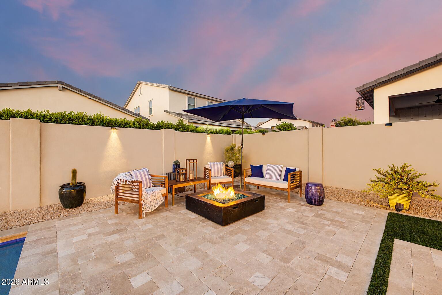 22738 E CALLE LUNA