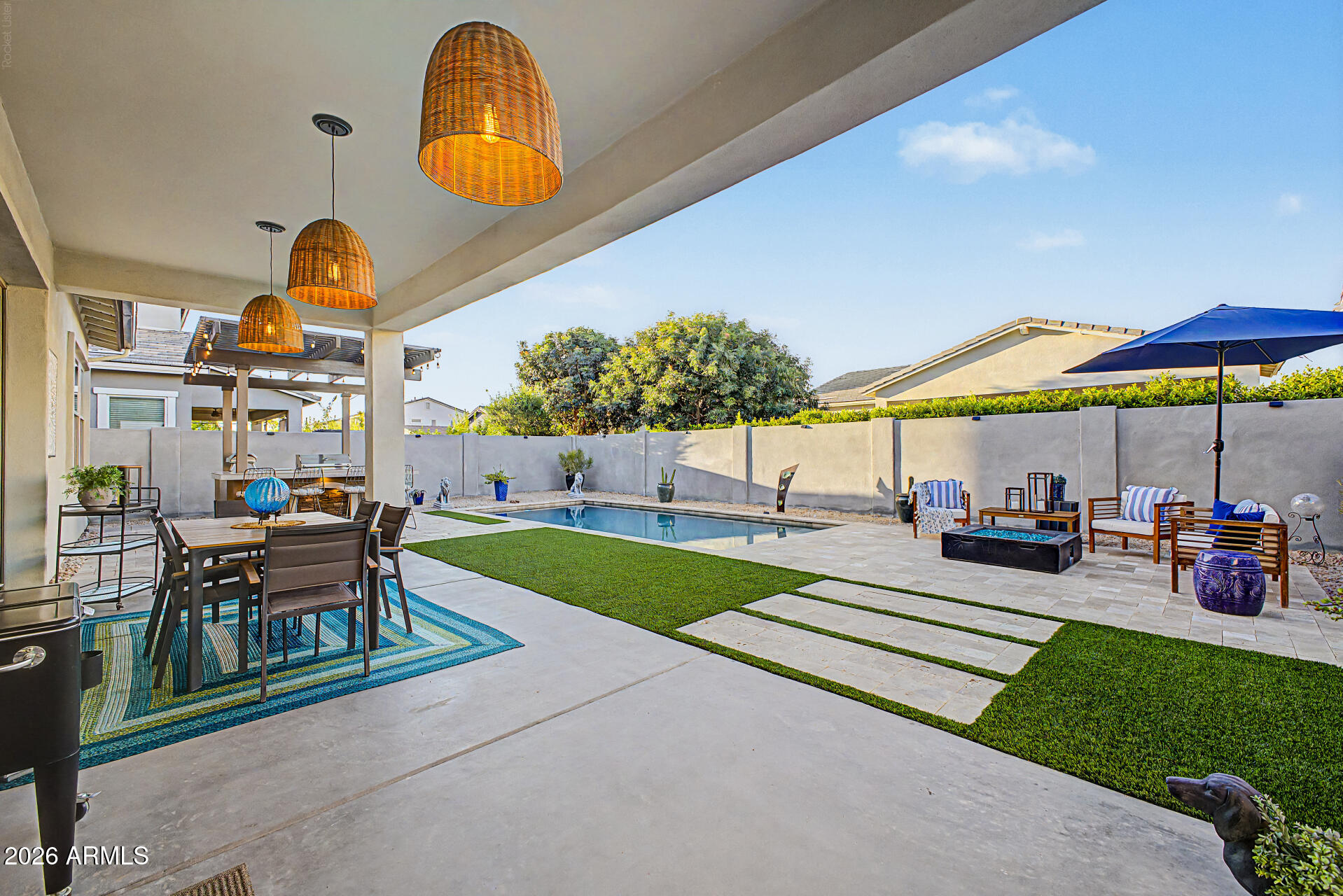 22738 E CALLE LUNA