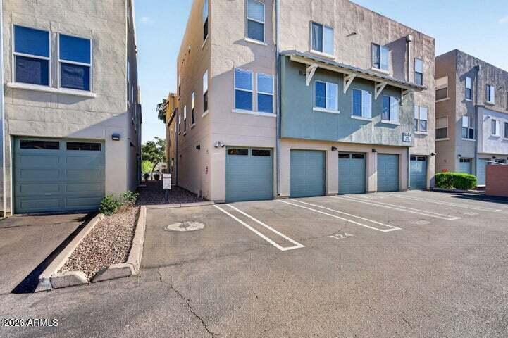 706 E Washington Street 124
