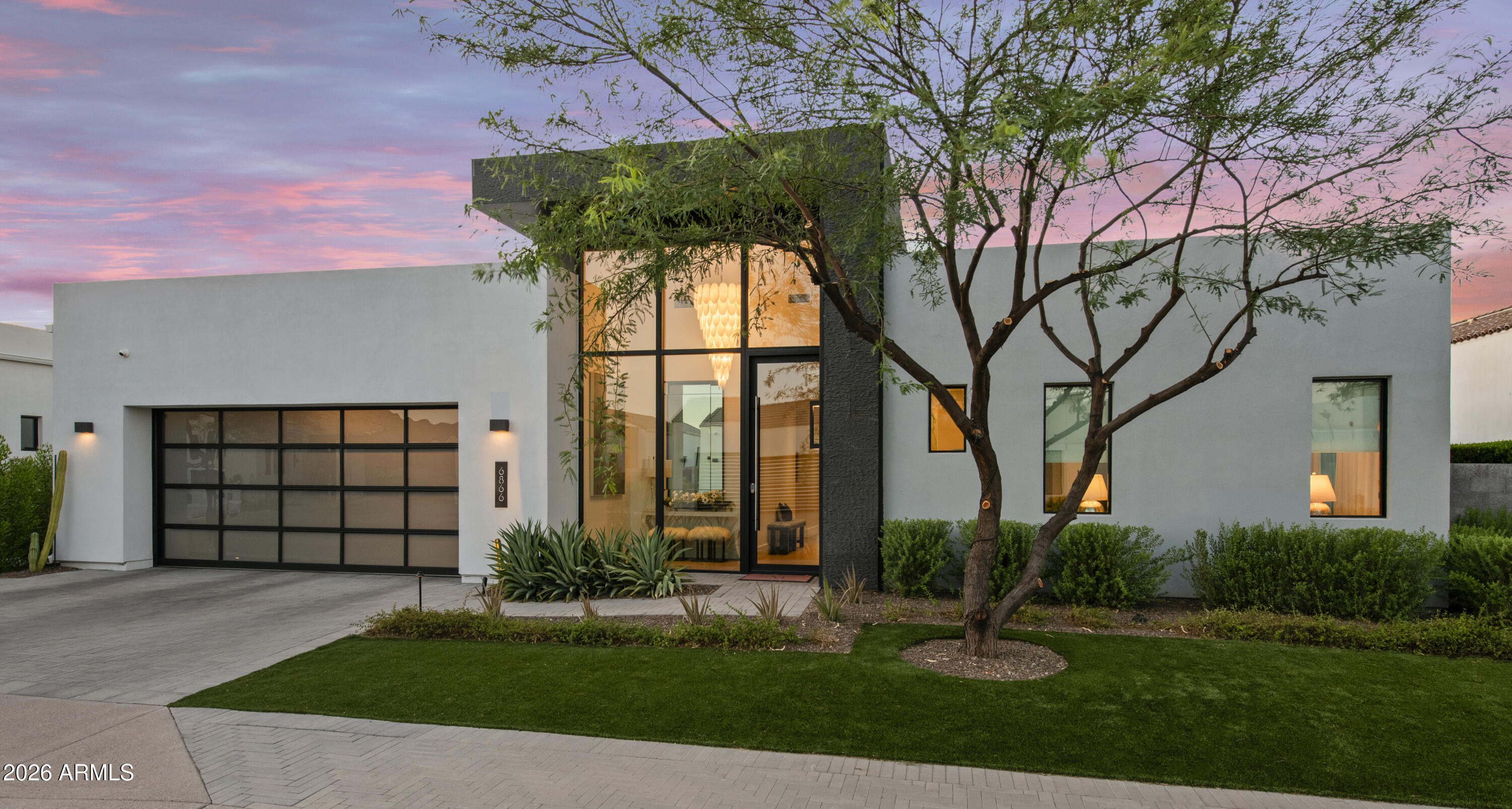 6866 E CACTUS WREN Road