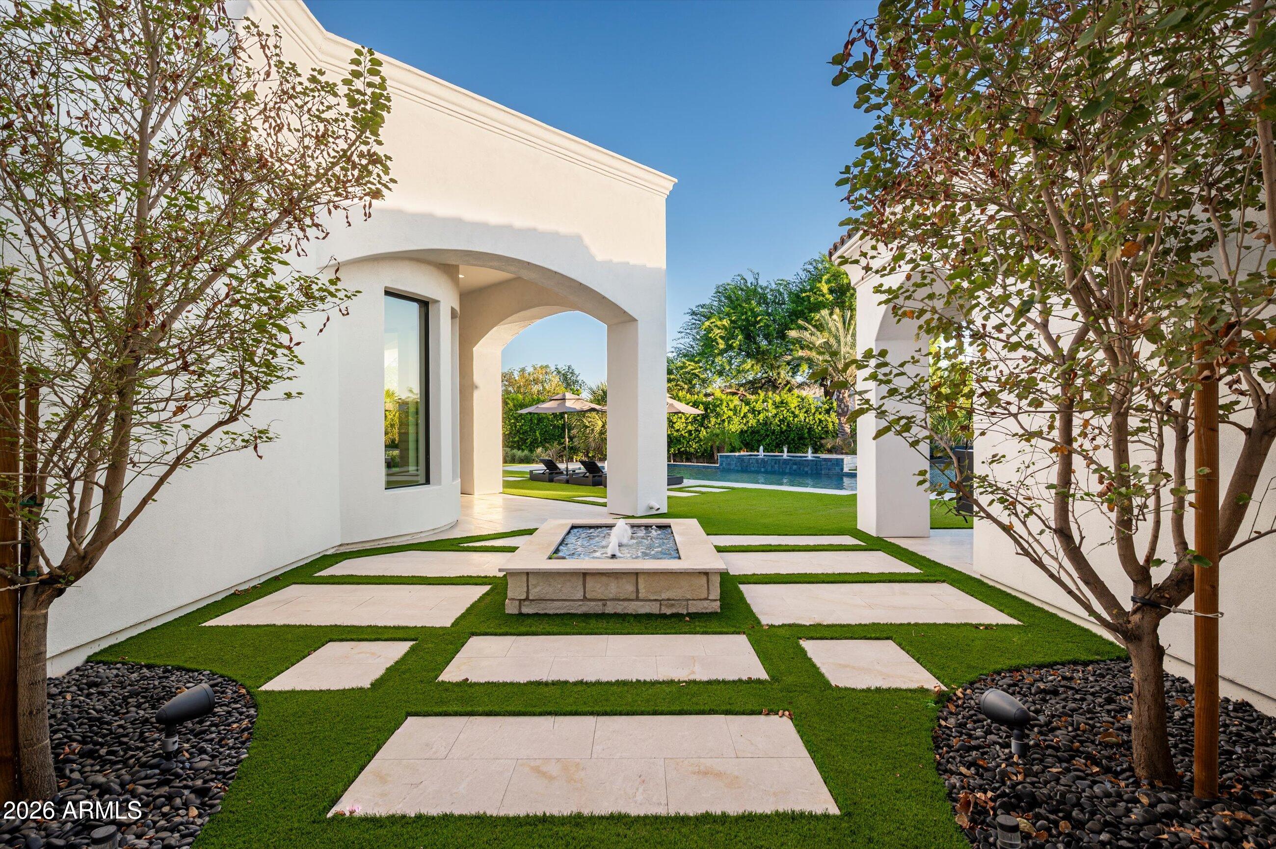 6125 E VIA ESTRELLA Avenue