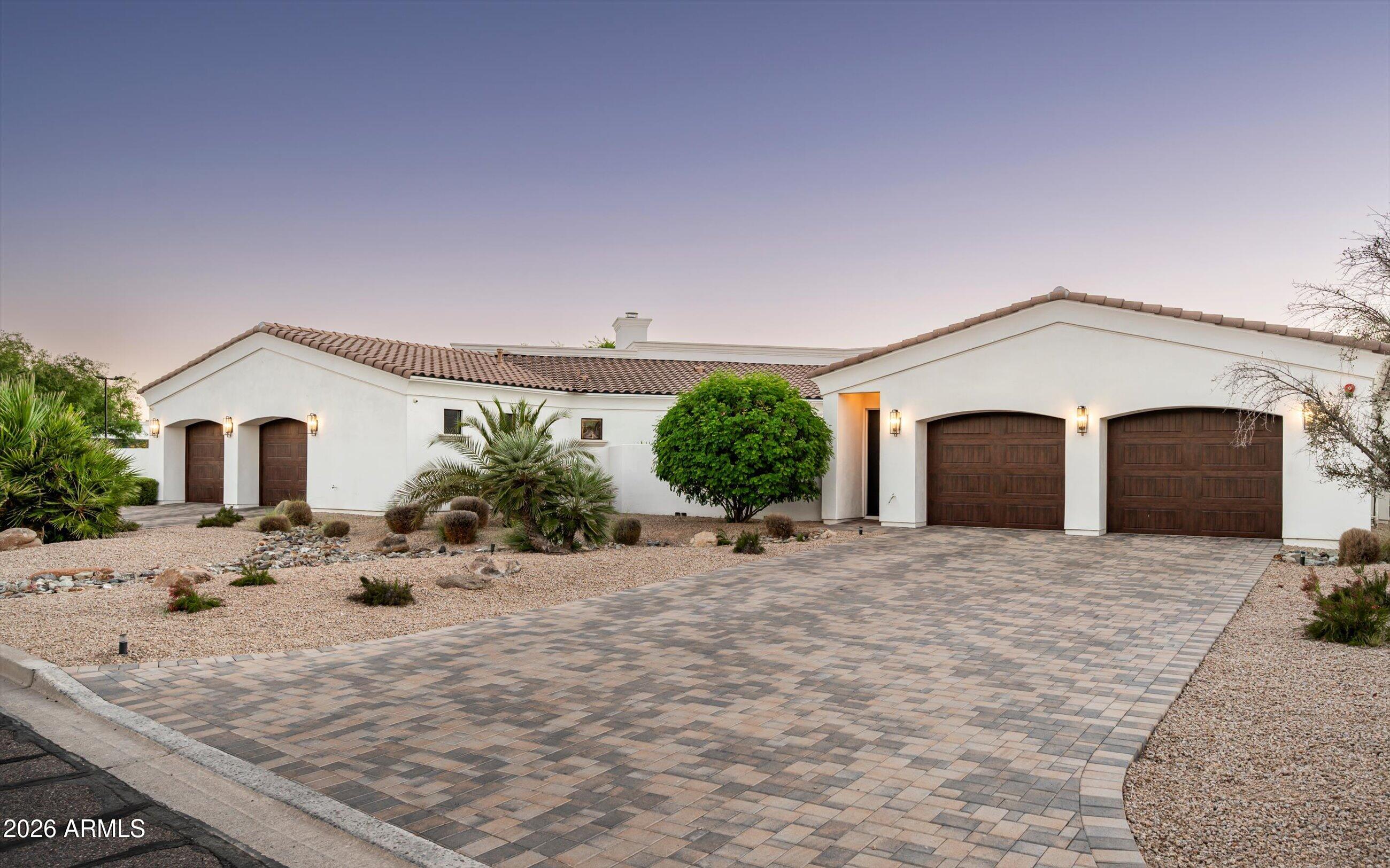 6125 E VIA ESTRELLA Avenue