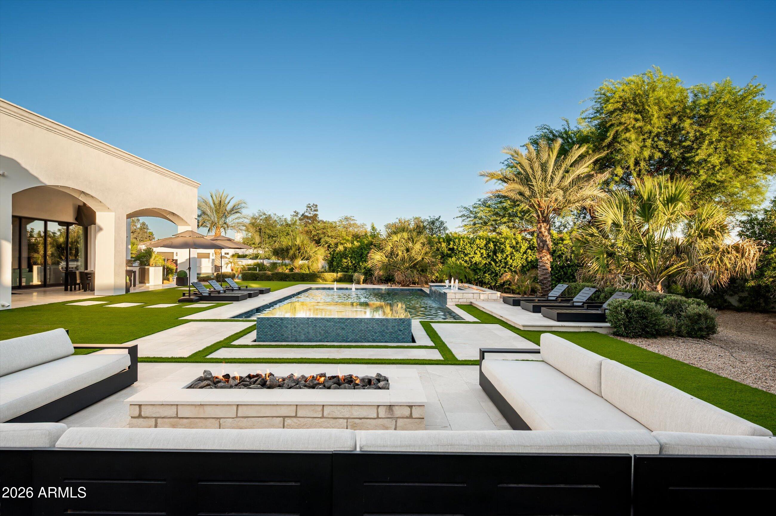 6125 E VIA ESTRELLA Avenue
