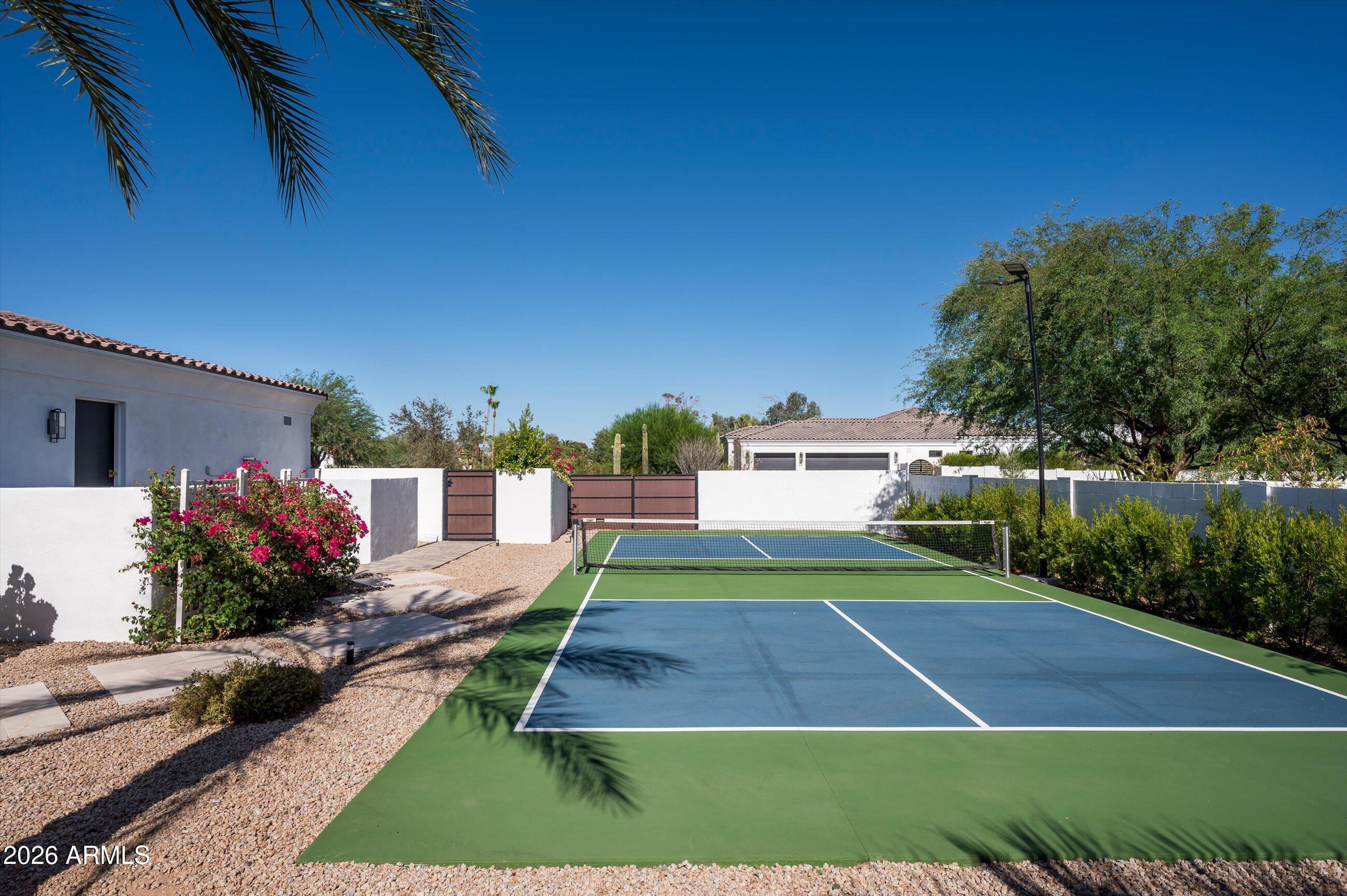 6125 E VIA ESTRELLA Avenue
