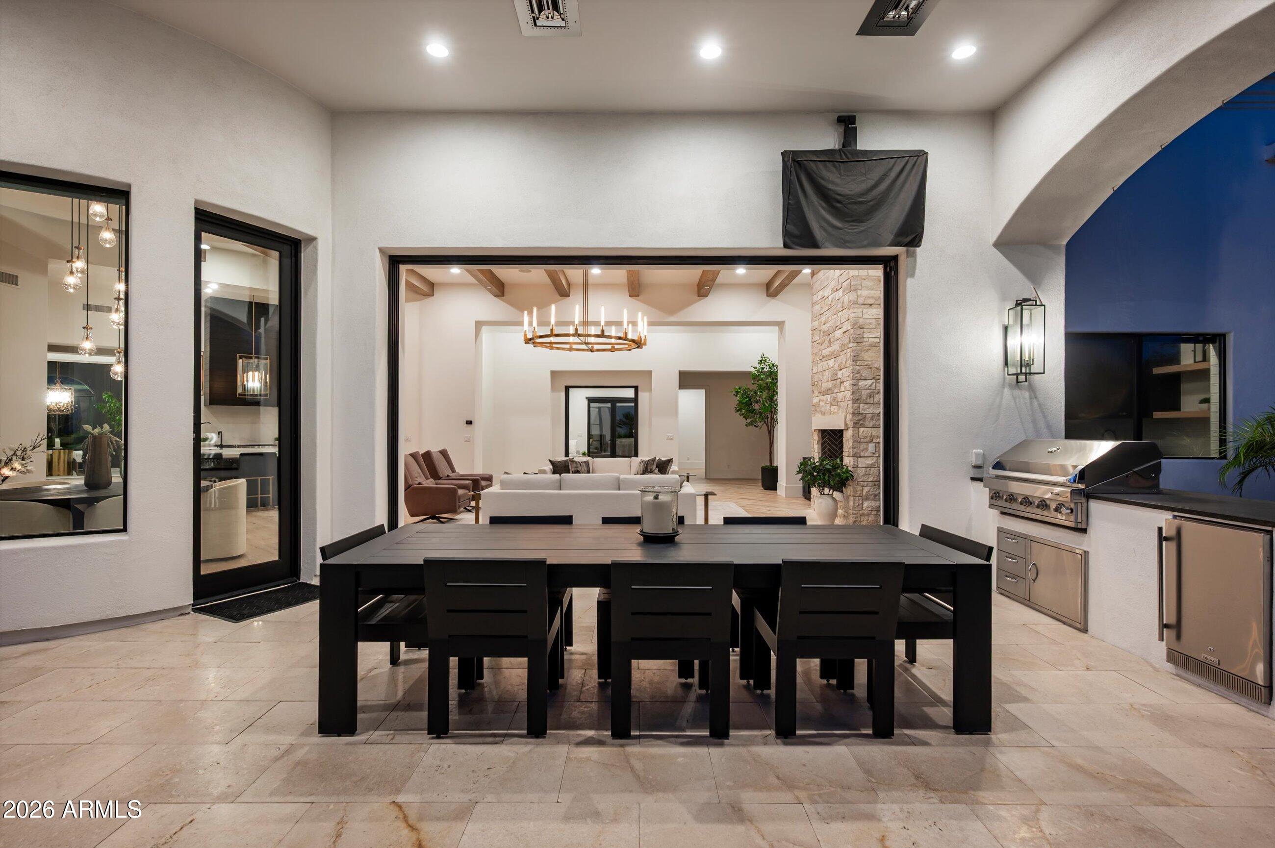 6125 E VIA ESTRELLA Avenue