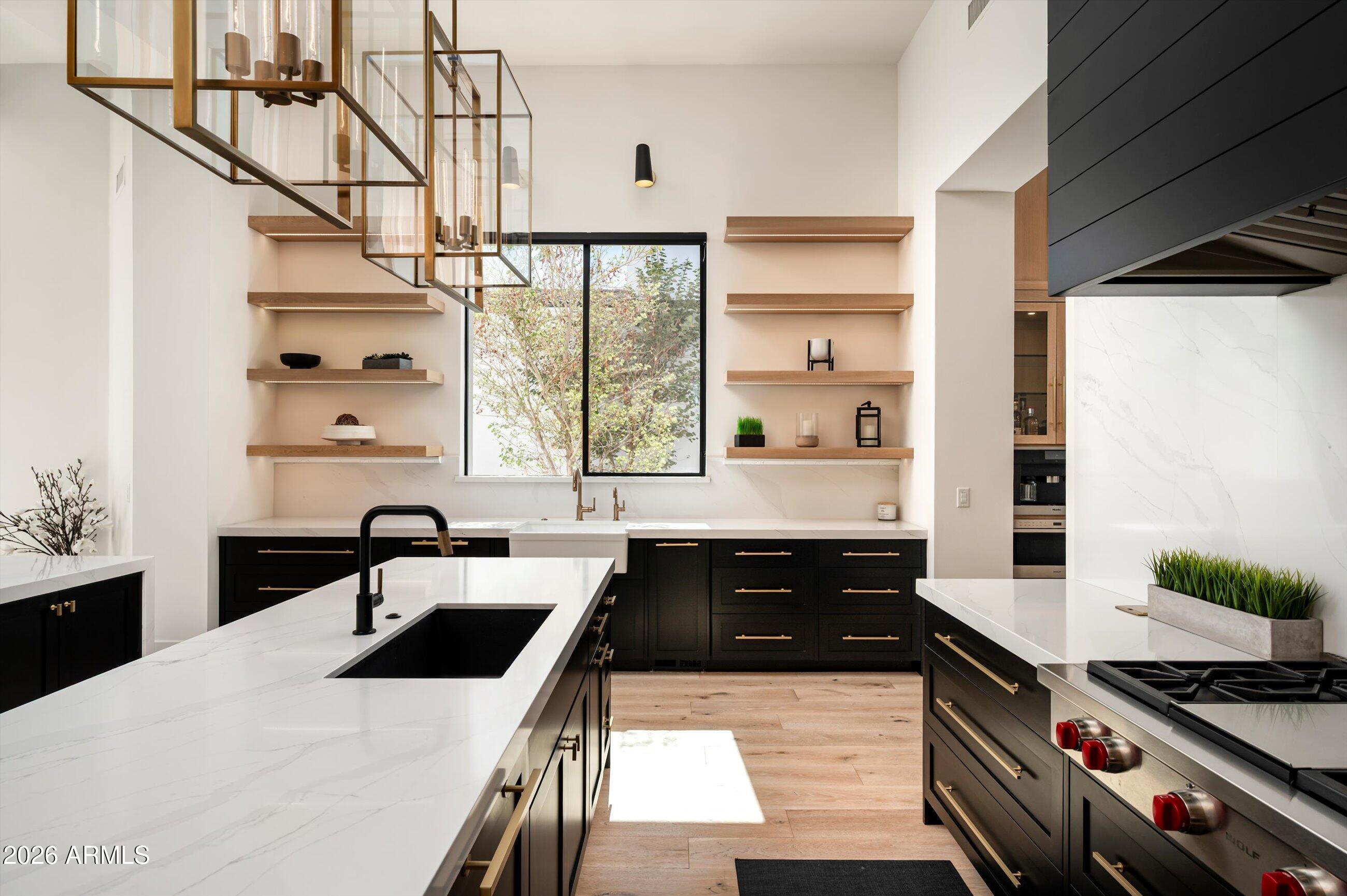 6125 E VIA ESTRELLA Avenue