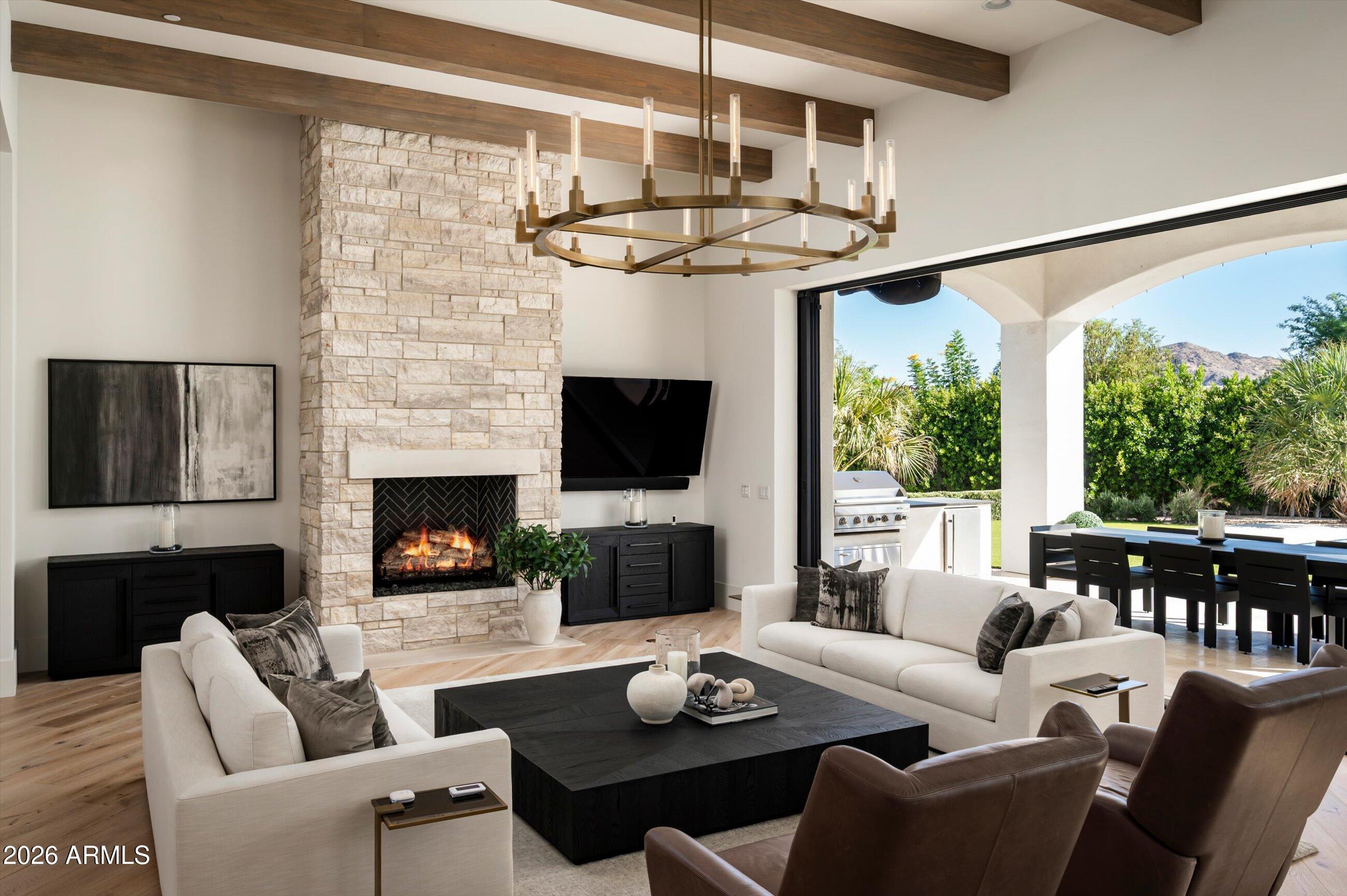 6125 E VIA ESTRELLA Avenue