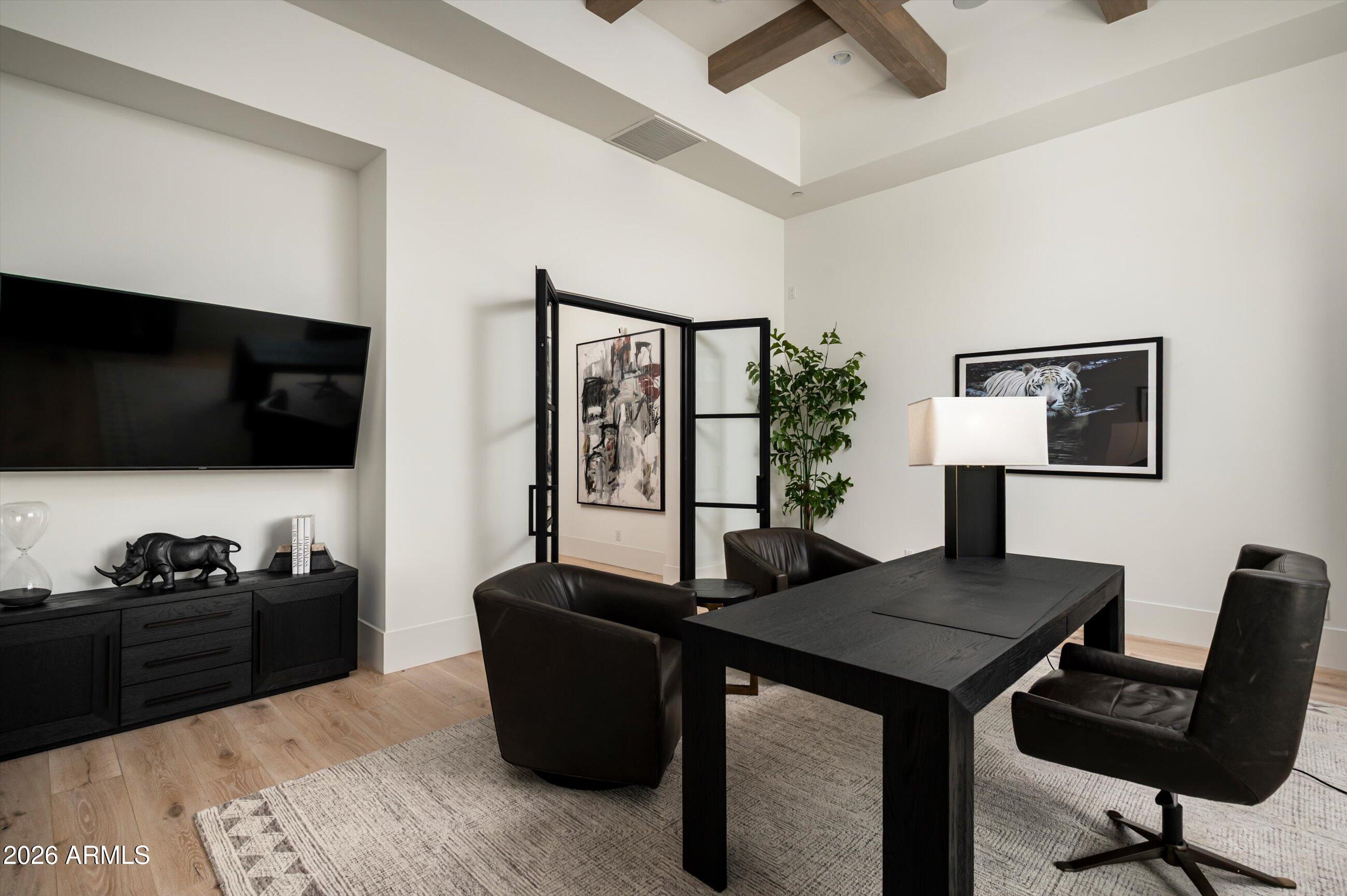 6125 E VIA ESTRELLA Avenue