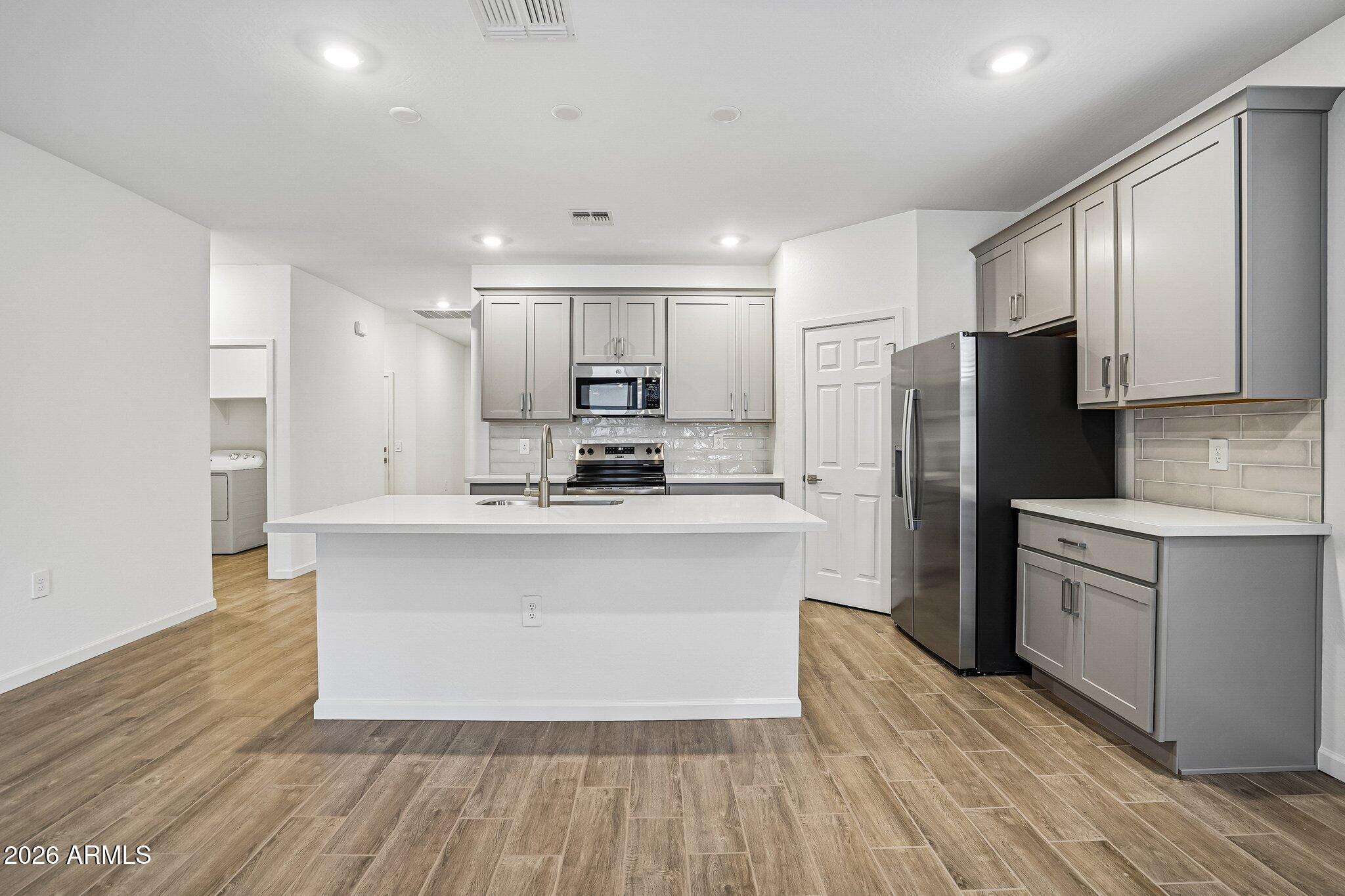 46902 W Reseda Lane