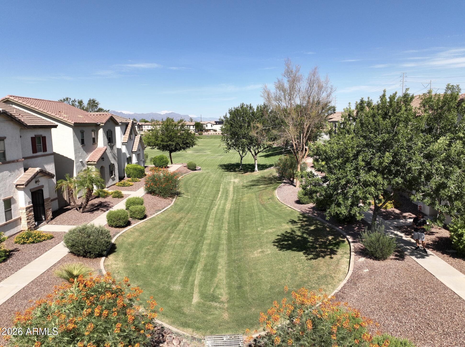 453 N CITRUS Lane