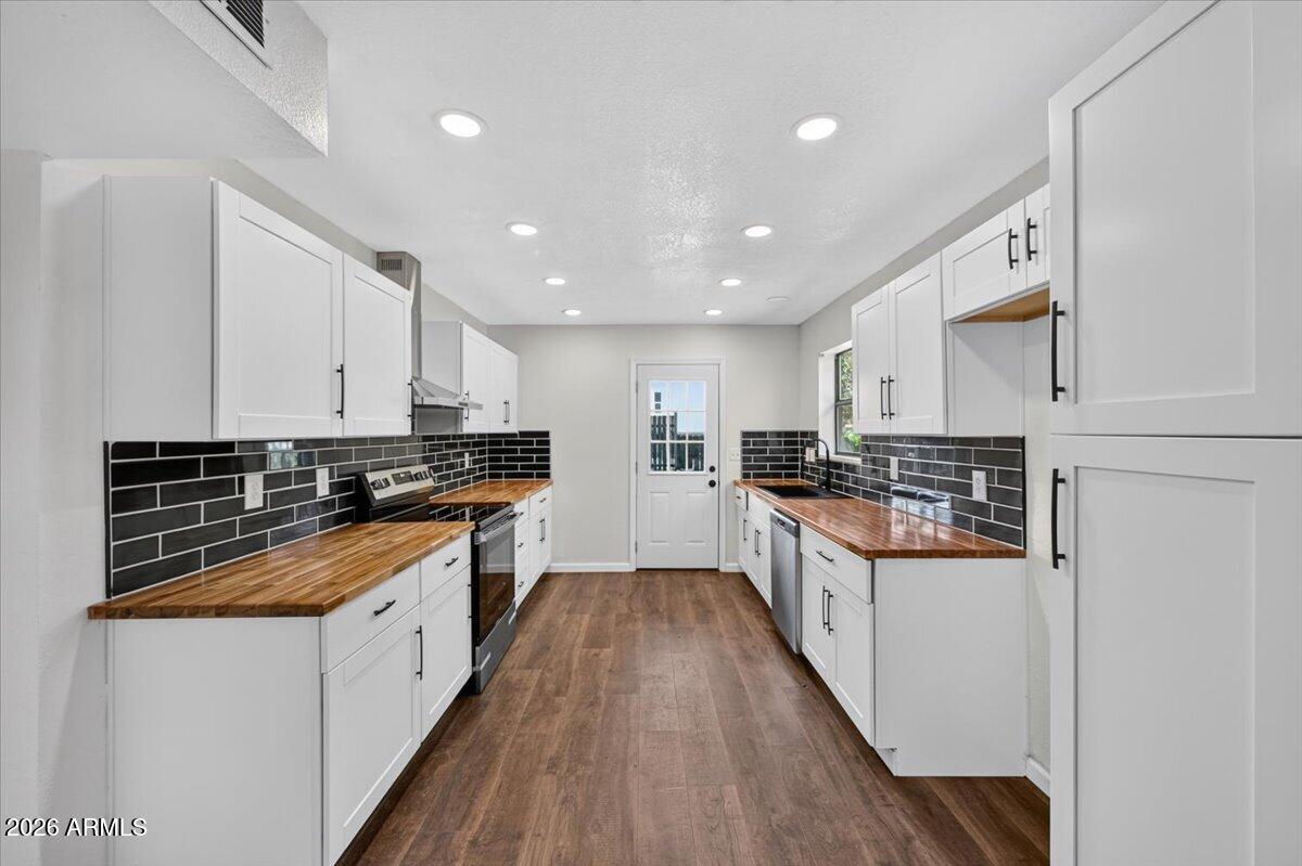 8193 W Dead Eye Road