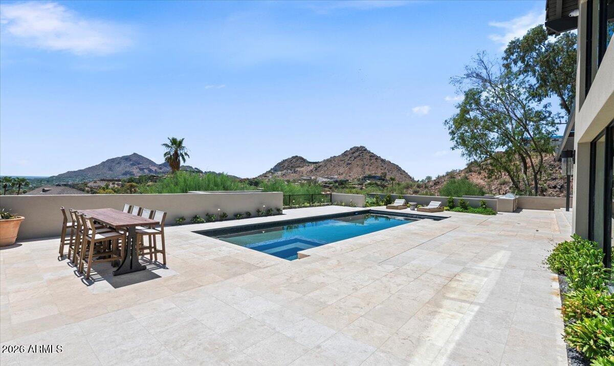 7347 N RED LEDGE Drive