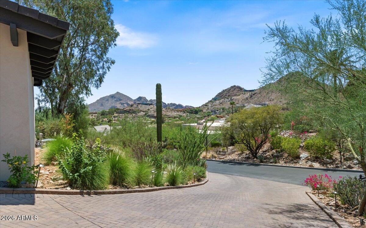 7347 N RED LEDGE Drive