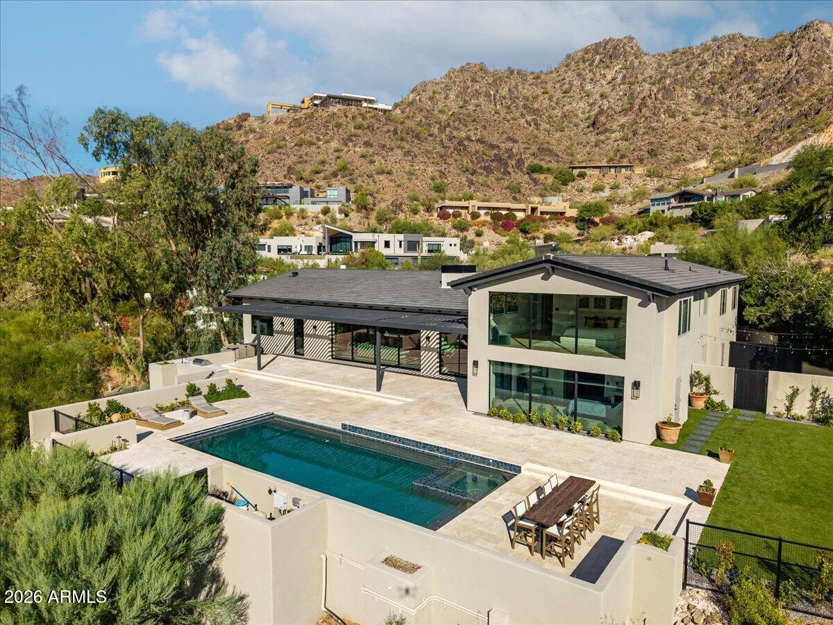 7347 N RED LEDGE Drive