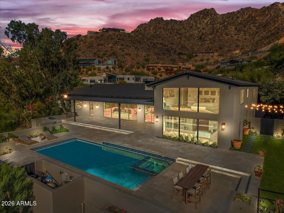 7347 N RED LEDGE Drive