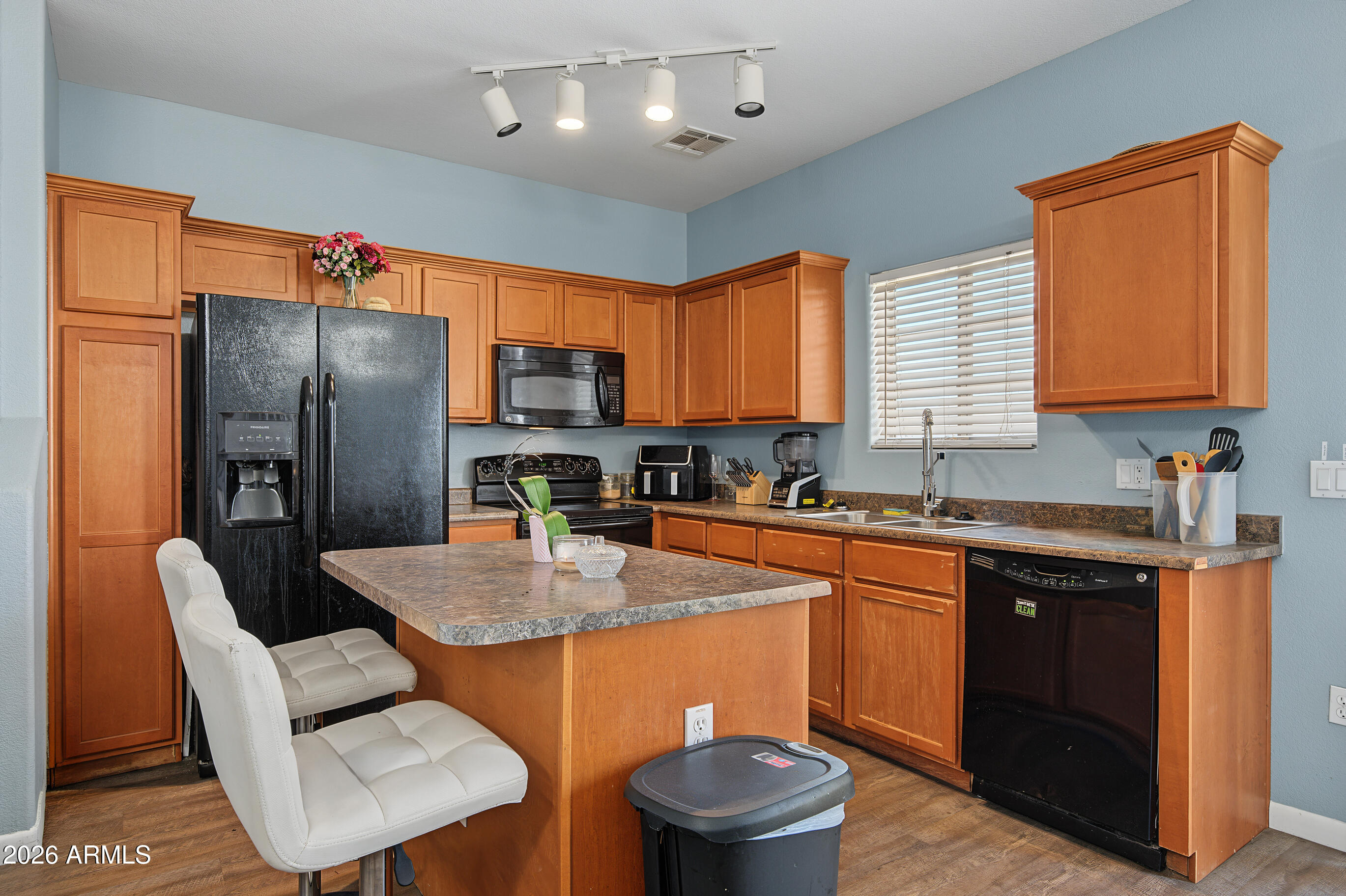 1350 S GREENFIELD Road 1157
