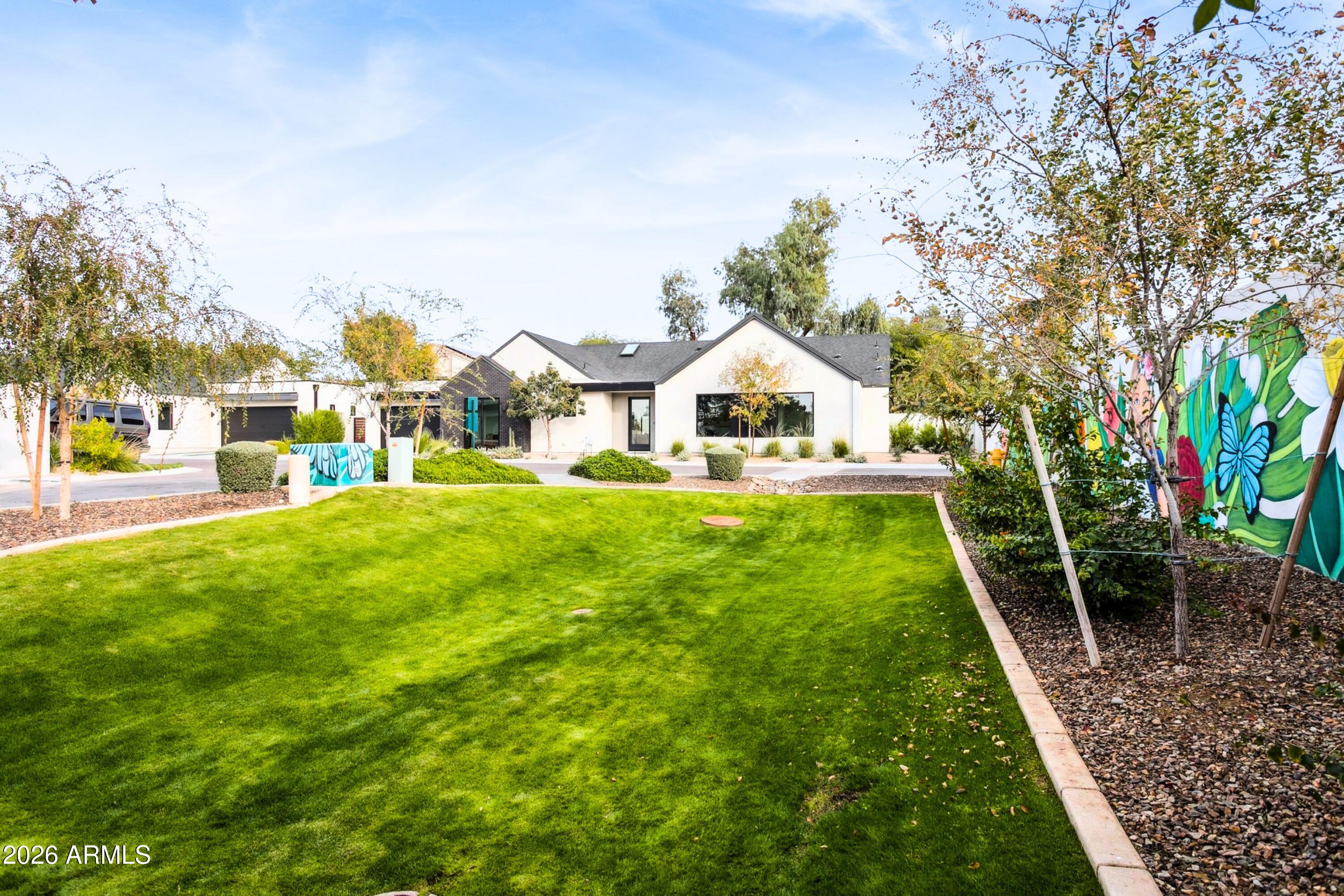 6324 N 10TH Drive
