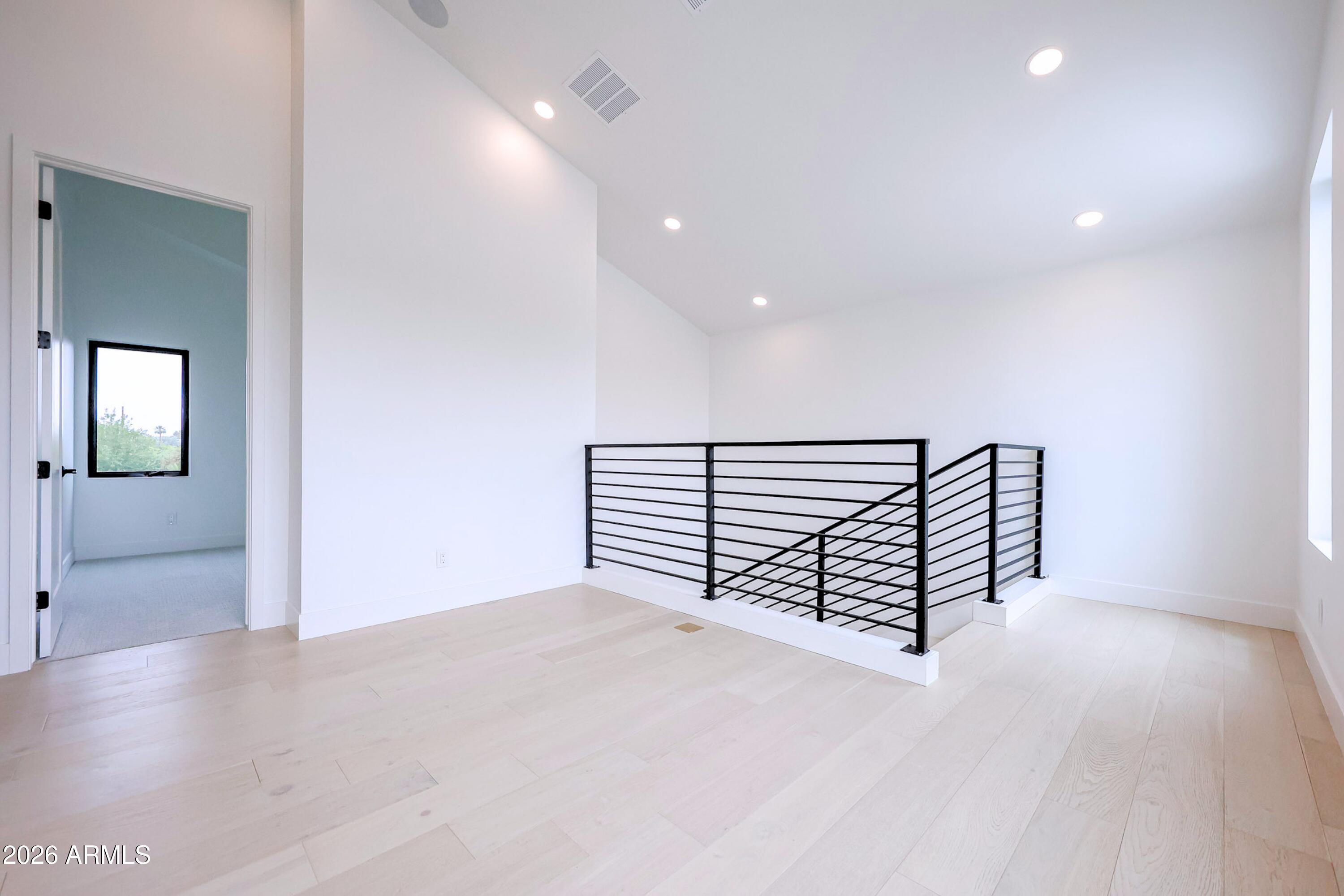 6324 N 10TH Drive