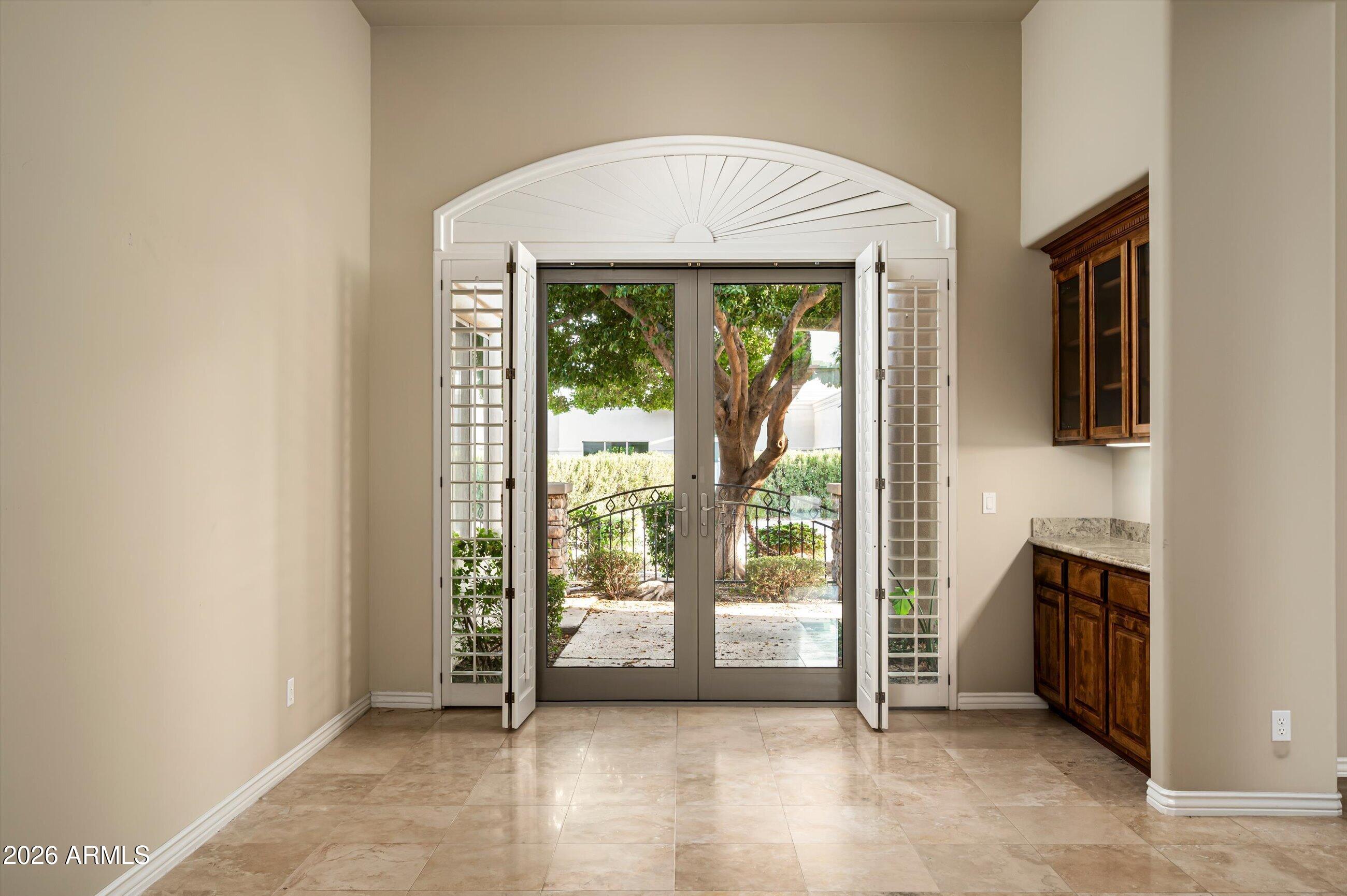 6243 E CAMELBACK Road