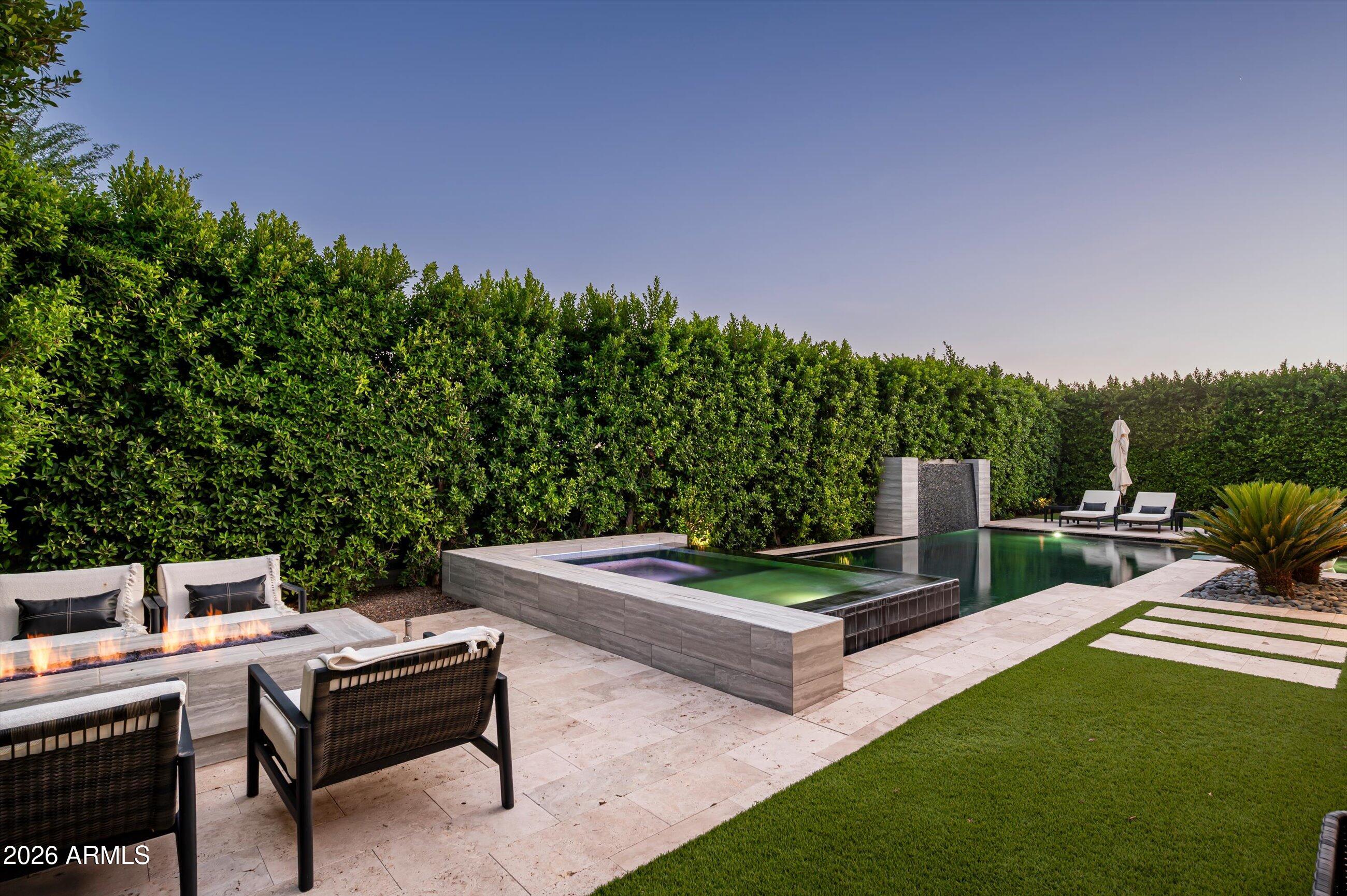 6893 E CACTUS WREN Road
