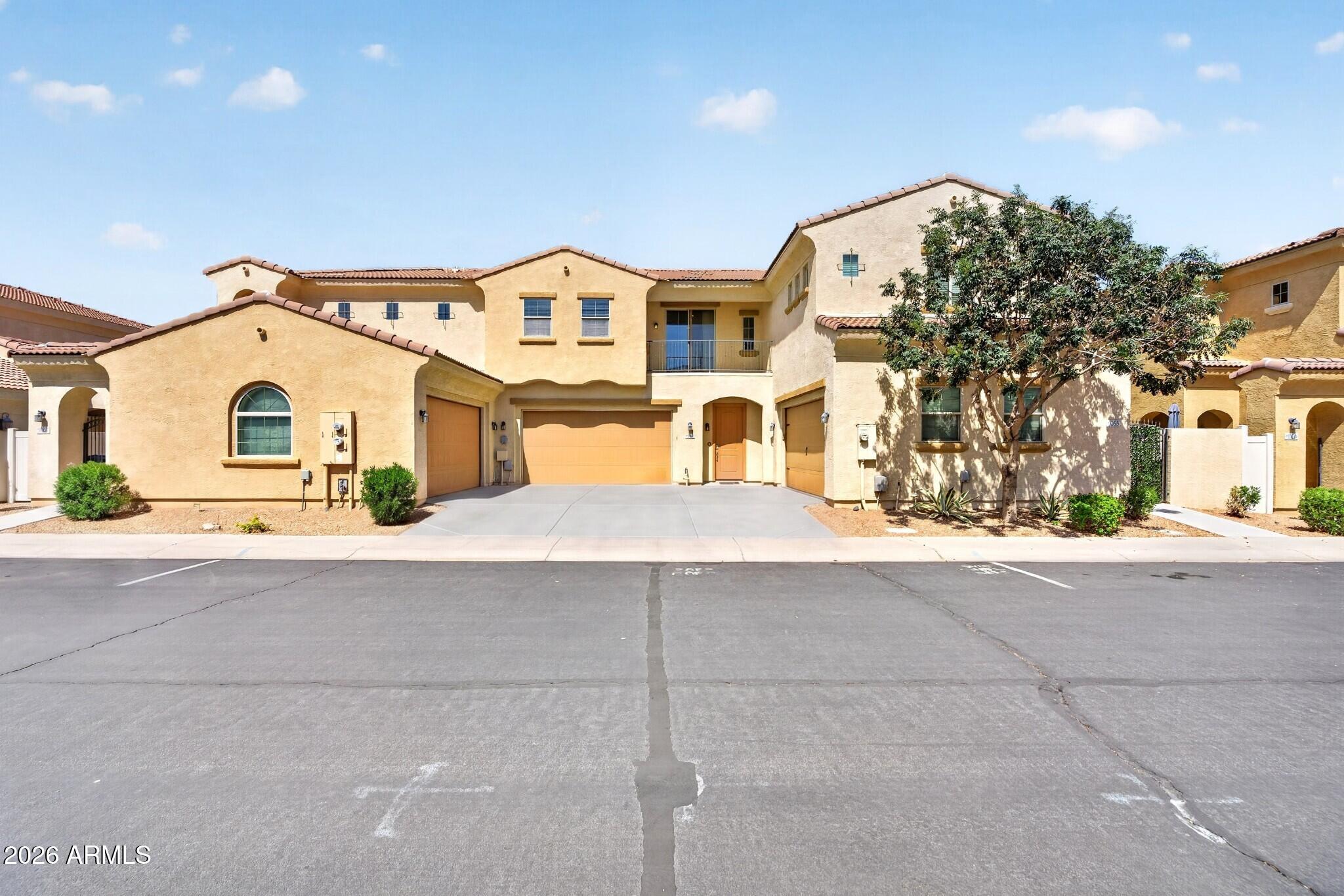1367 S COUNTRY CLUB Drive 1056