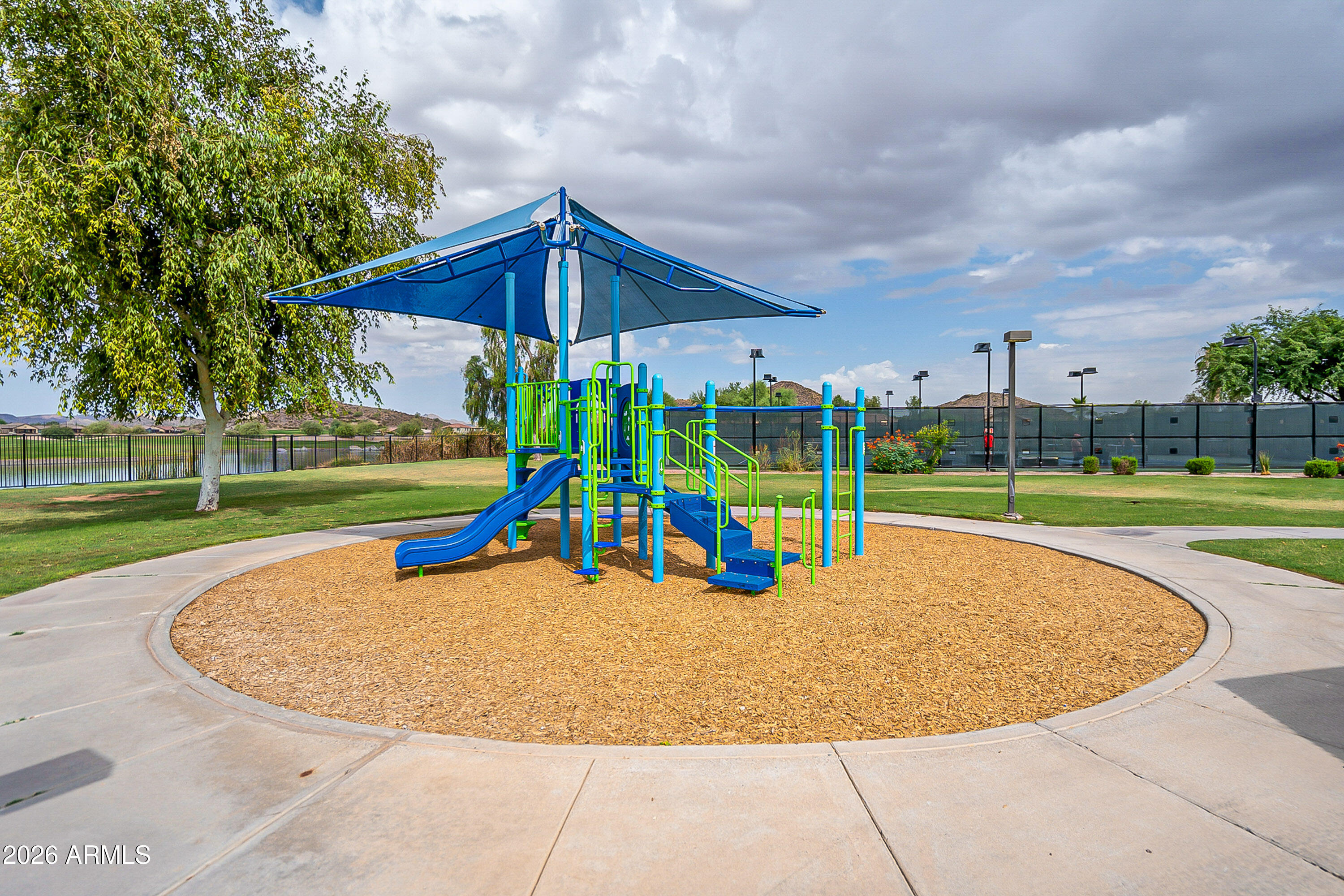 1055 E DESERT MOON Trail